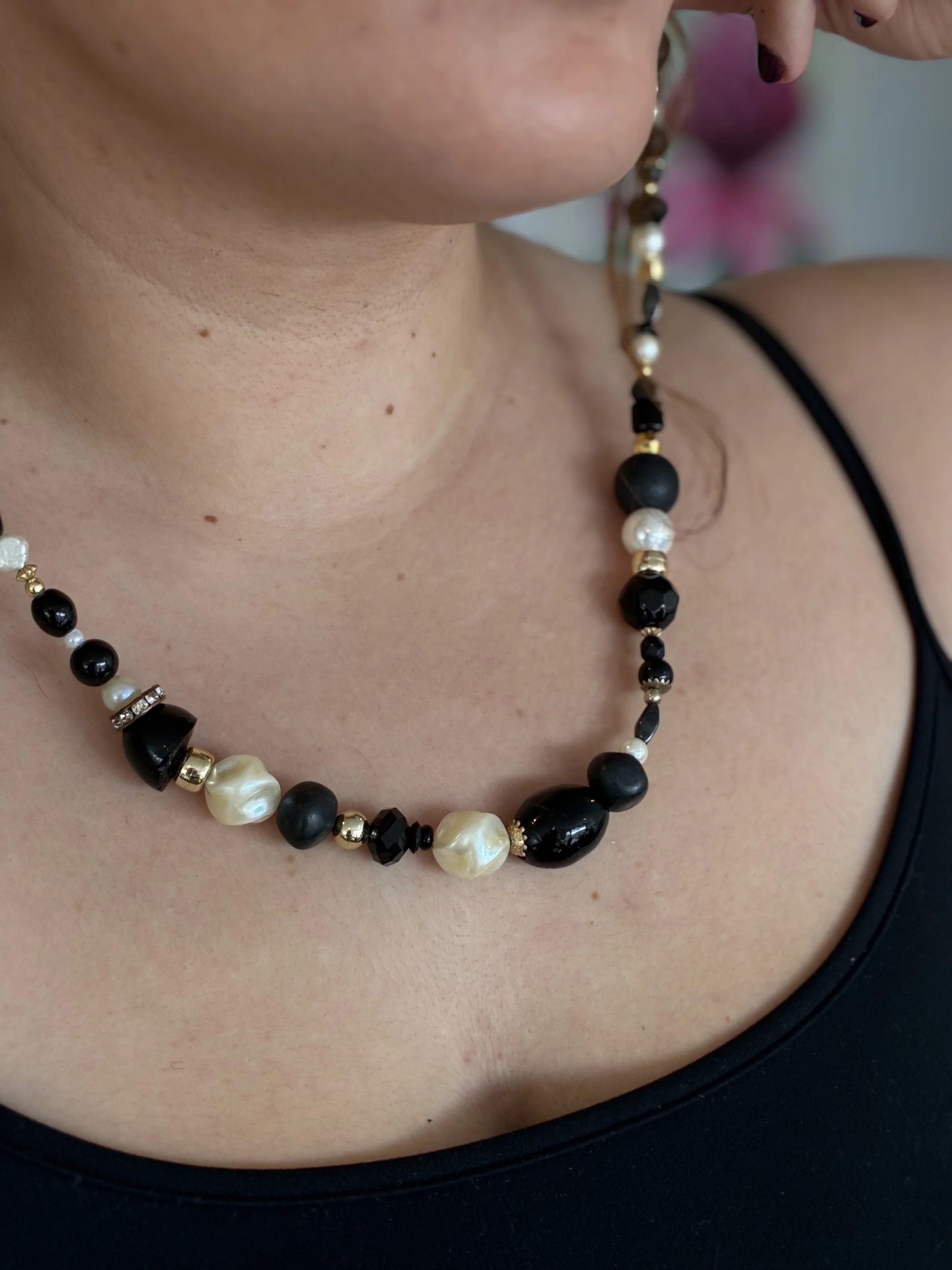 Carnival Black Curvy Pearly 53