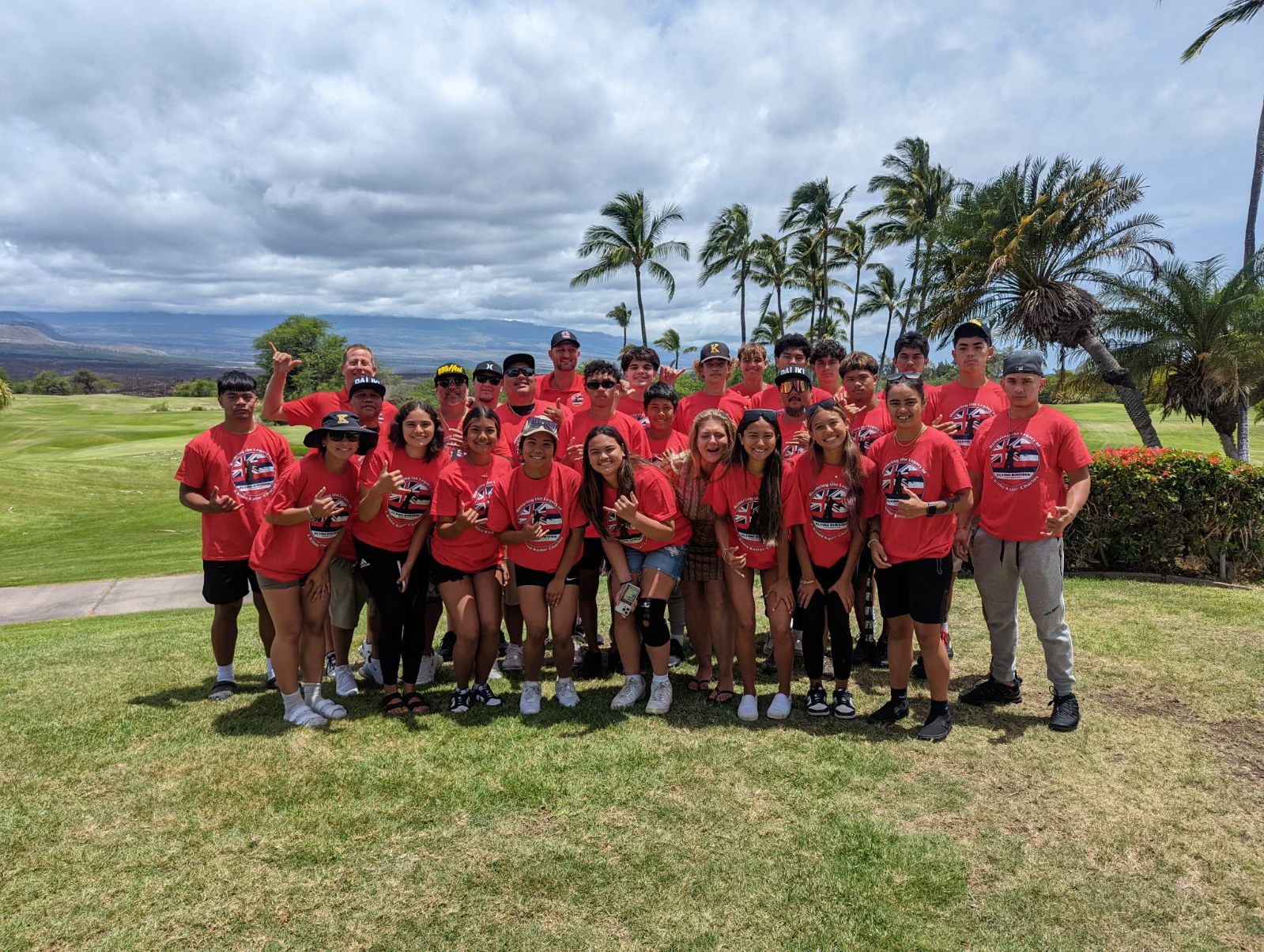 Flying Hawaiian Foundation golf fundraiser tournament volunteers
