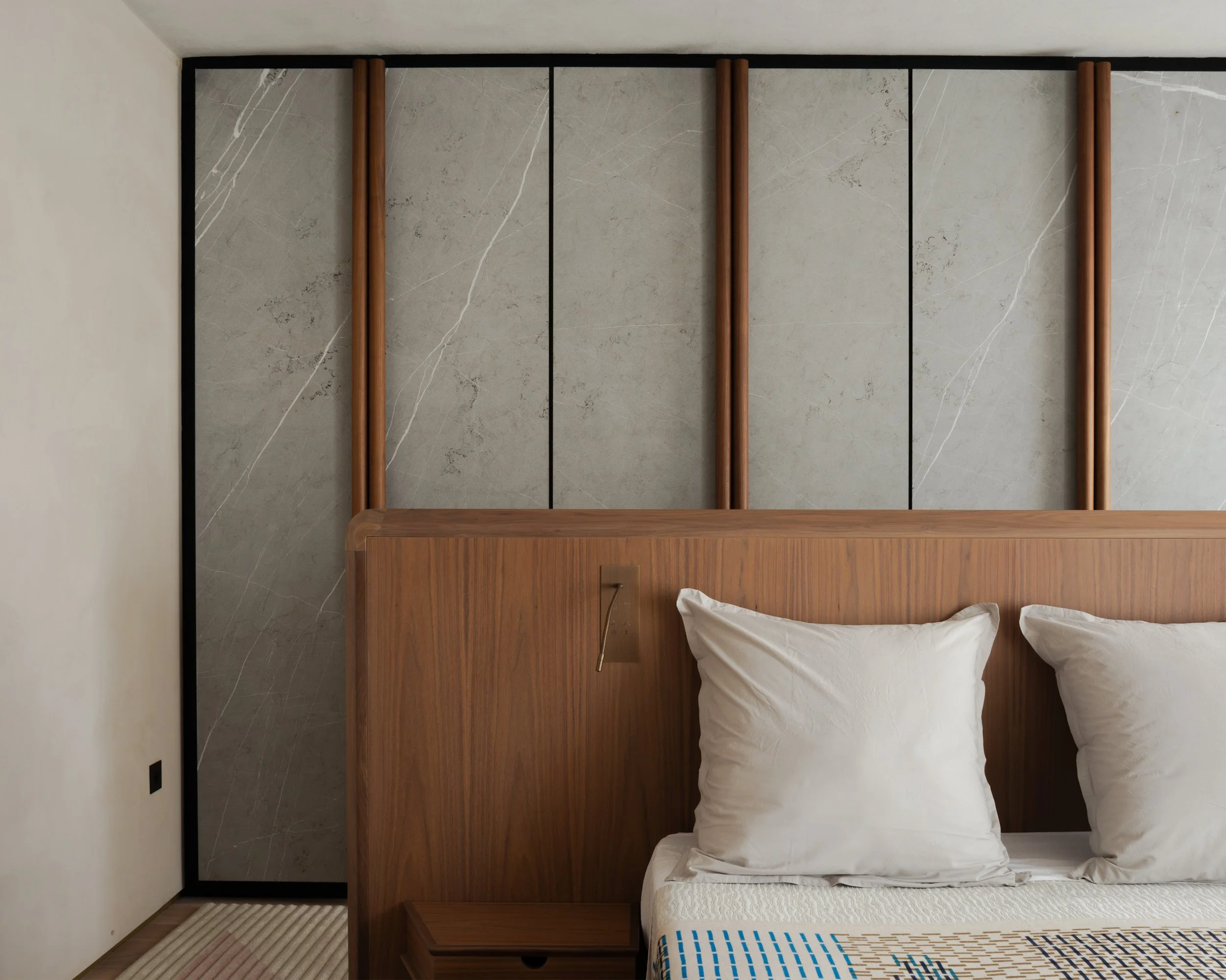 1033-Simone Bossi © 2022.jpg