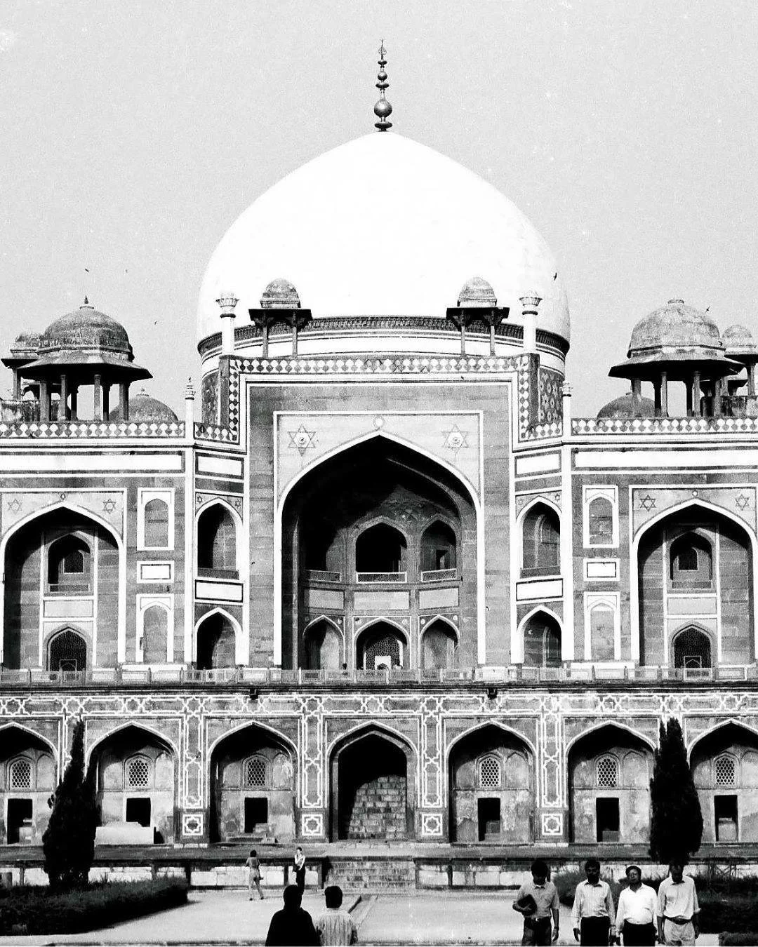 Humayun's Tomb in Delhi taken by my dad! Vintage and antique photos from our family can be found on the walls of our restaurant, for that homey feeling! 📸