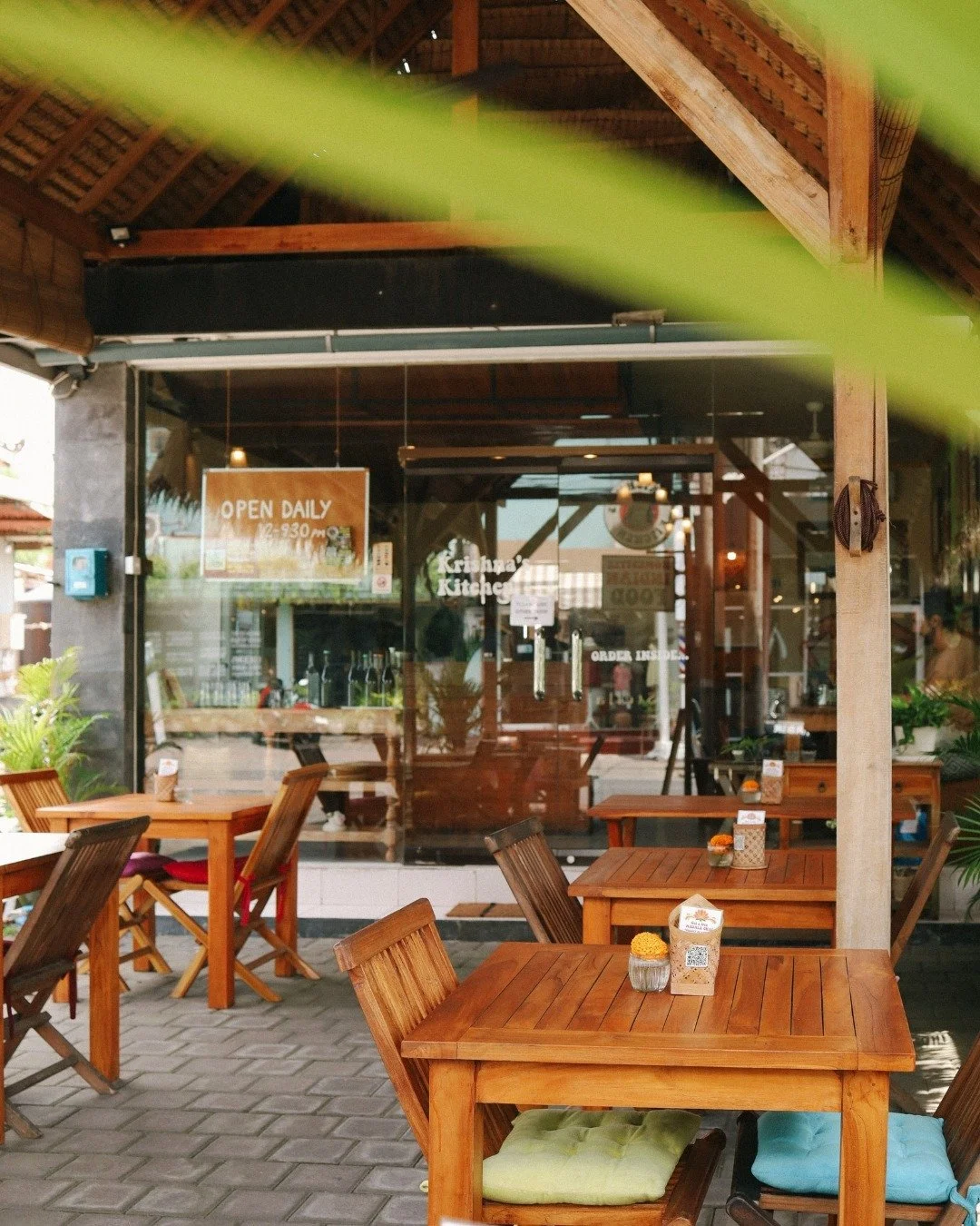 Our cozy restaurant is walking distance from the beach. Stop by on your next trip to Uluwatu for authentic Indian flavours 🌴🍛