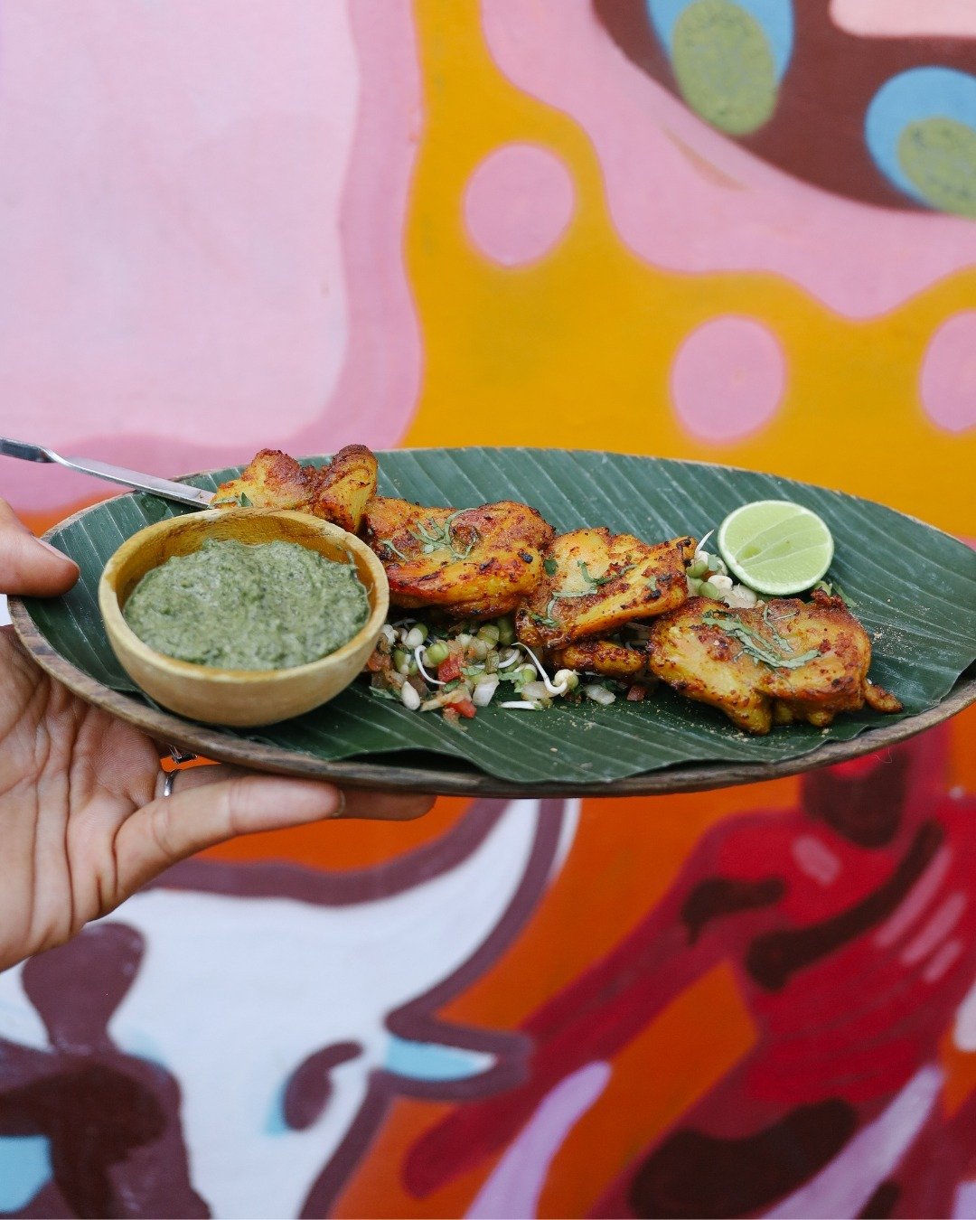 Our Chicken Tikka Skewer with mint chutney makes the perfect protein packed add-on to any meal. Seasoned with tandoori marinade and grilled to perfection on an open flame 🔥