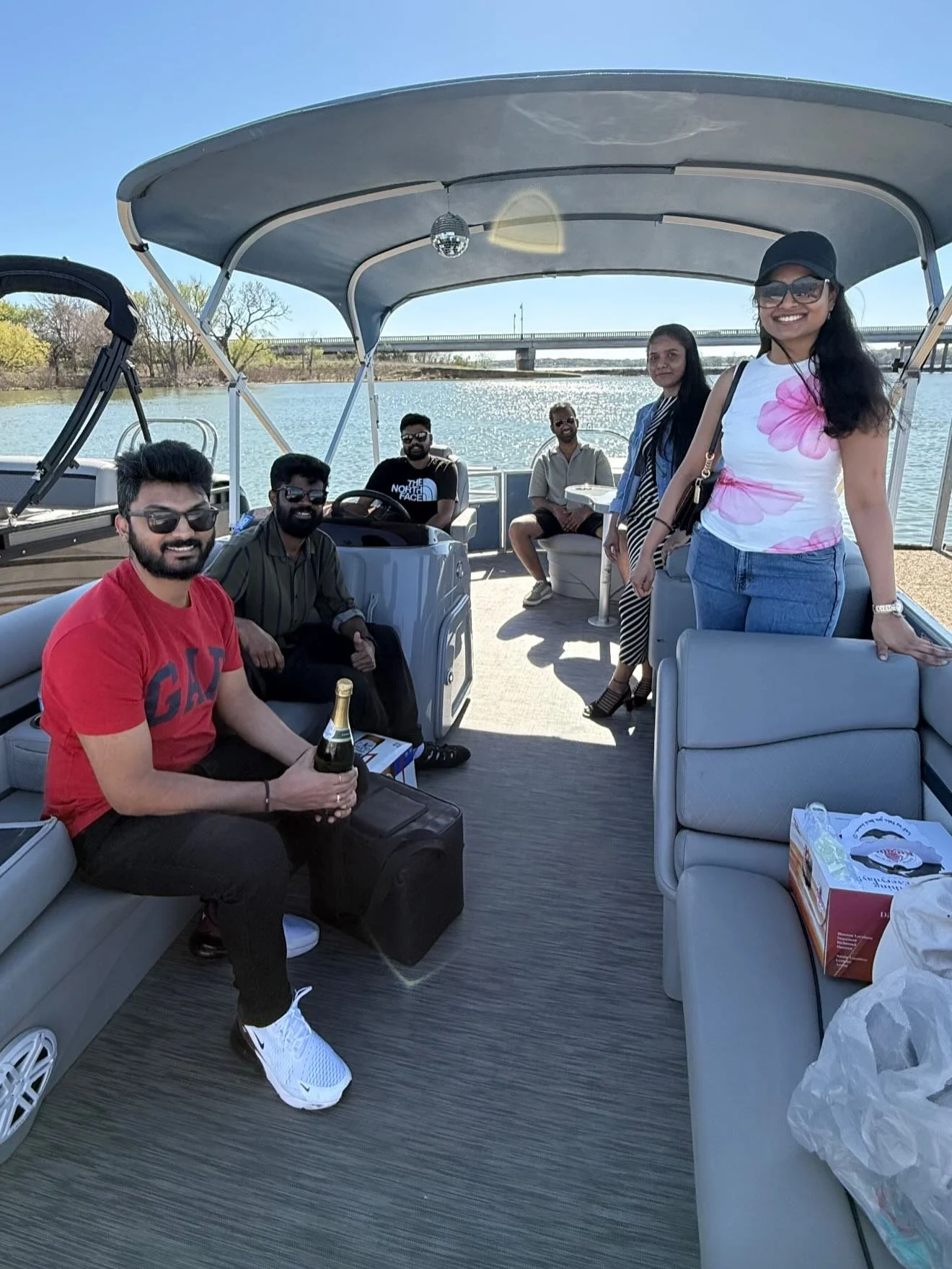 Good vibes, good company, perfect lake day 😏🌊

#BoatByVal #LakeLewisville #LakeDay #PontoonLife #DFWFun