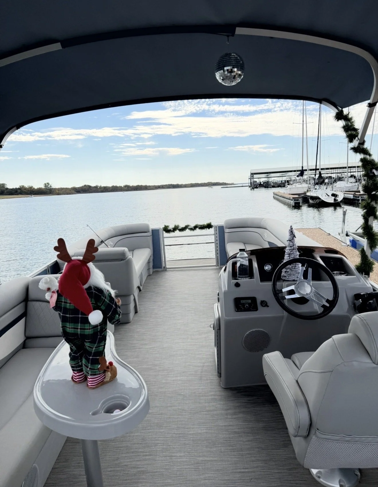 Pontoon boat rental near Little Elm on Lake Lewisville by BoatByVal