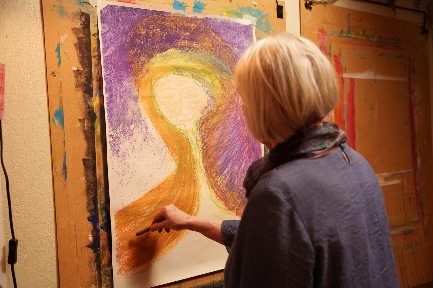 Taideterapia Hämeenlinna – ekspressiivinen taideterapeutti Rina Dhakal