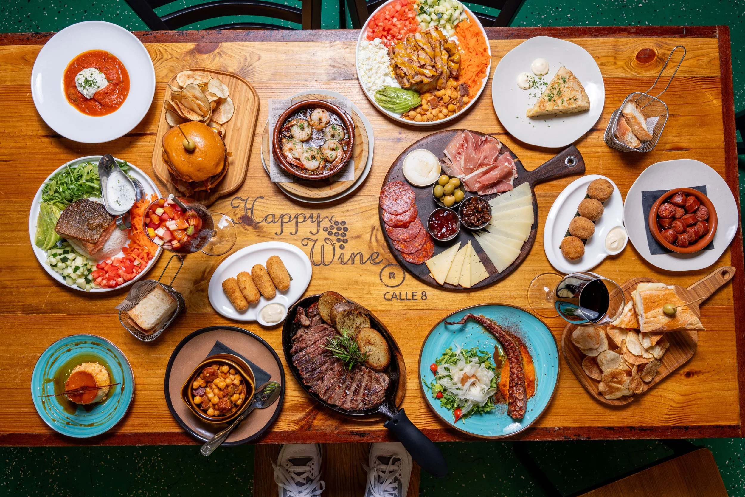 HappyWineCalleOcho_Hero (1).jpg