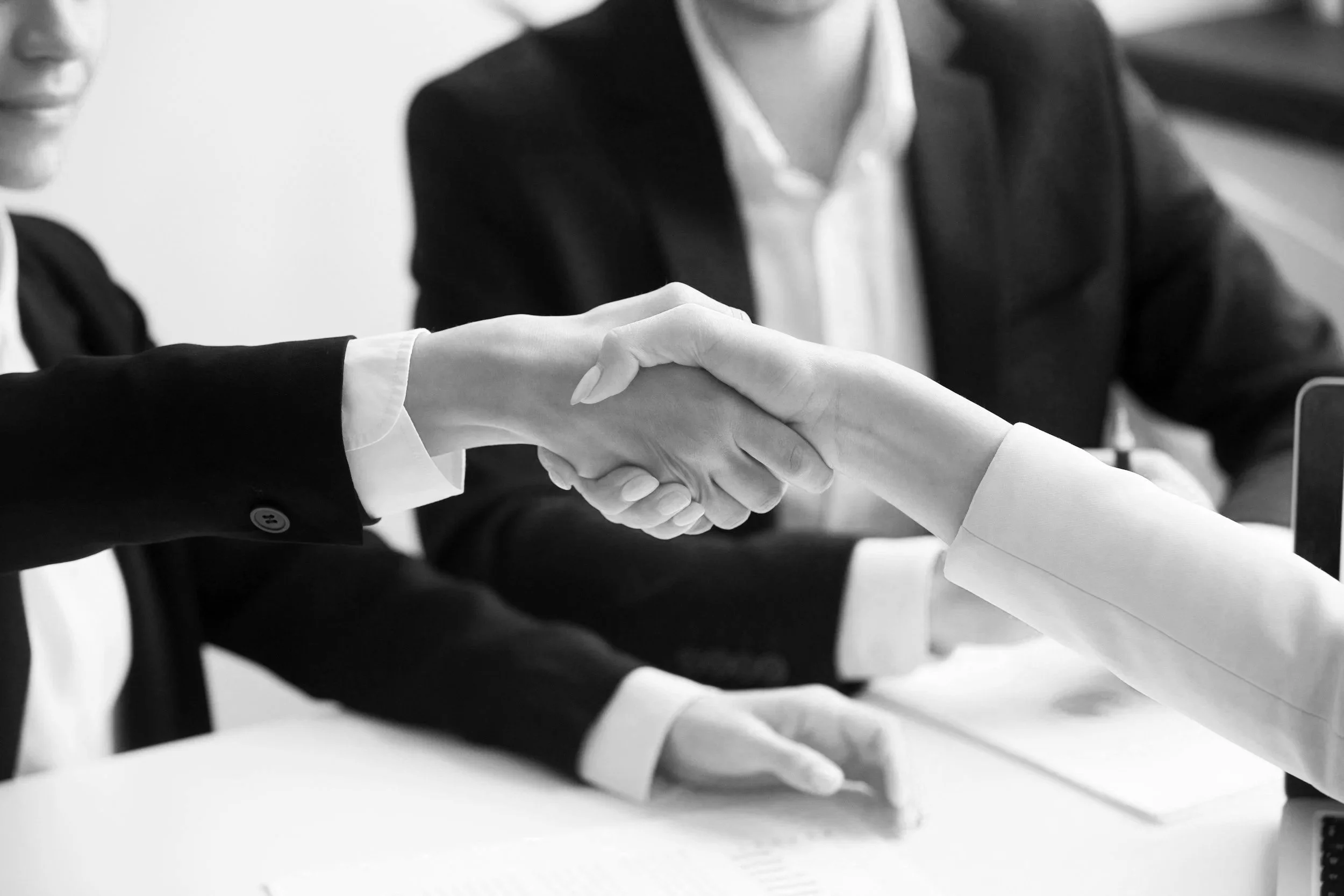 Externe Schweißaufsicht Vertrag mit SQZ-Sachsen für Metallbaubetriebe in Dresden. Vorbereitung Zertifizierung DIN EN 1090.