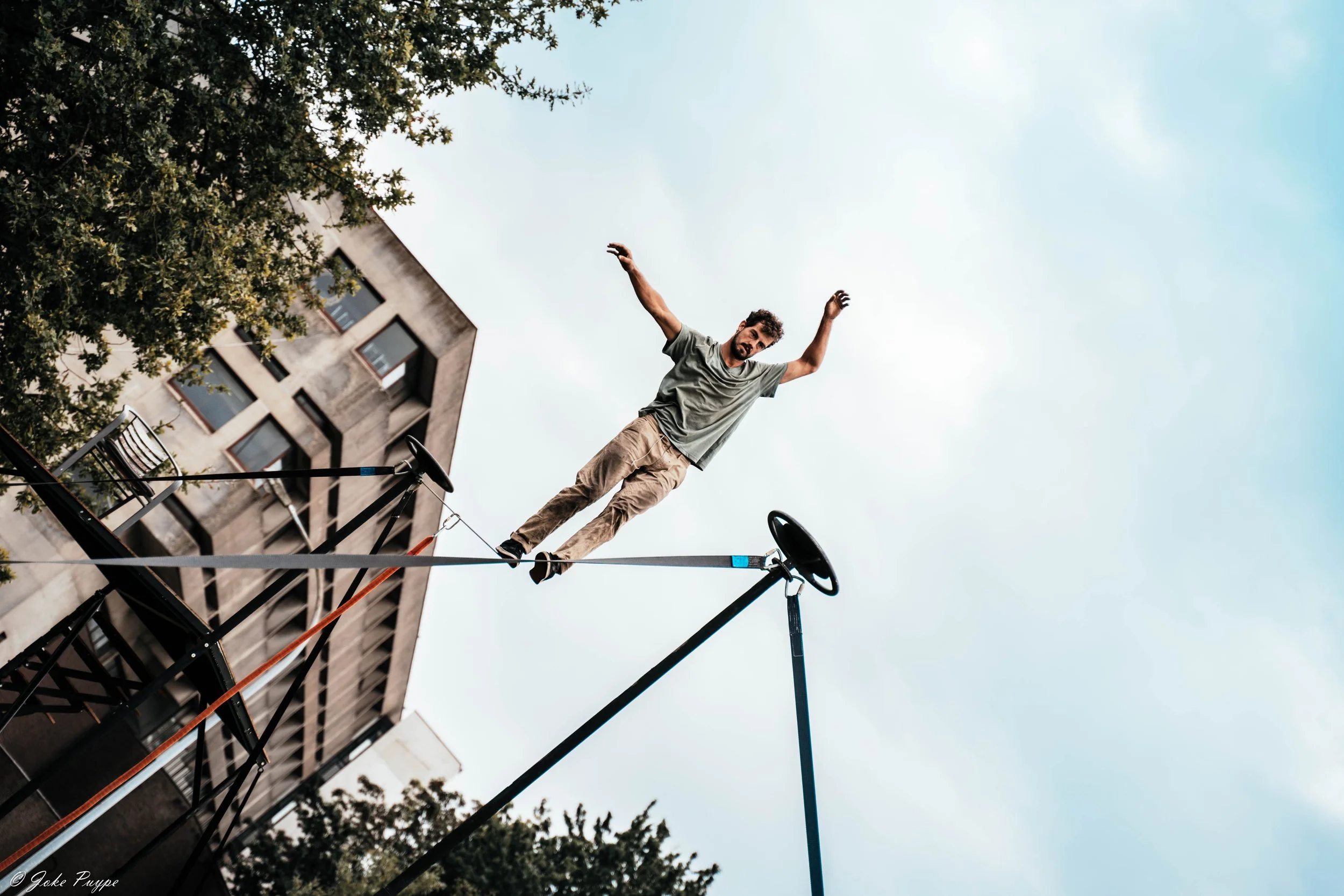 BACKDROP: one-shot performance at Plein De Cirque 2021 © Joke Puype