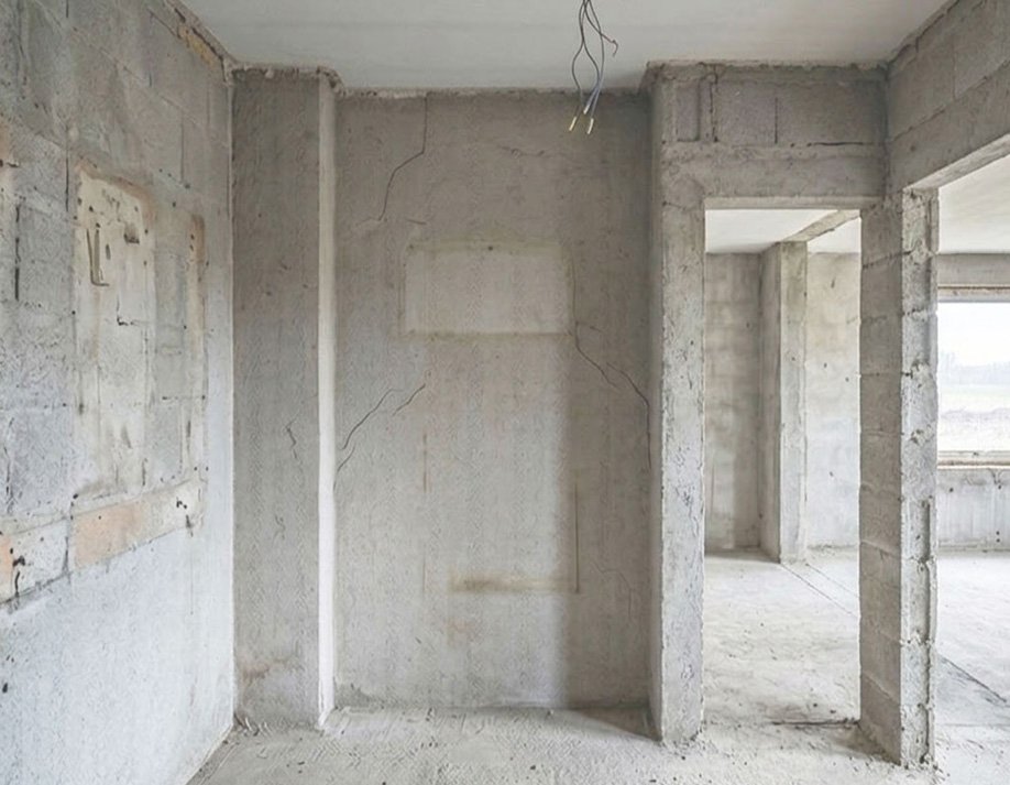 Vorher: Bestand 70er Jahre Altbau - Sanierung + Rückbau - Rohbau - Planungs- & Gestaltungsprozess