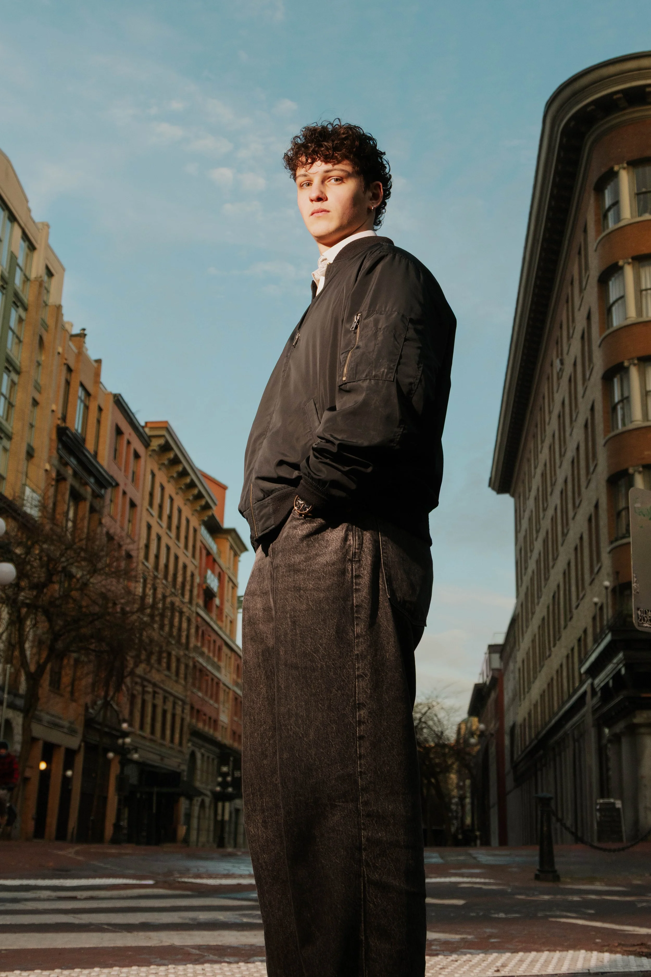 LASZLO FINAL CLEAN-18.jpg