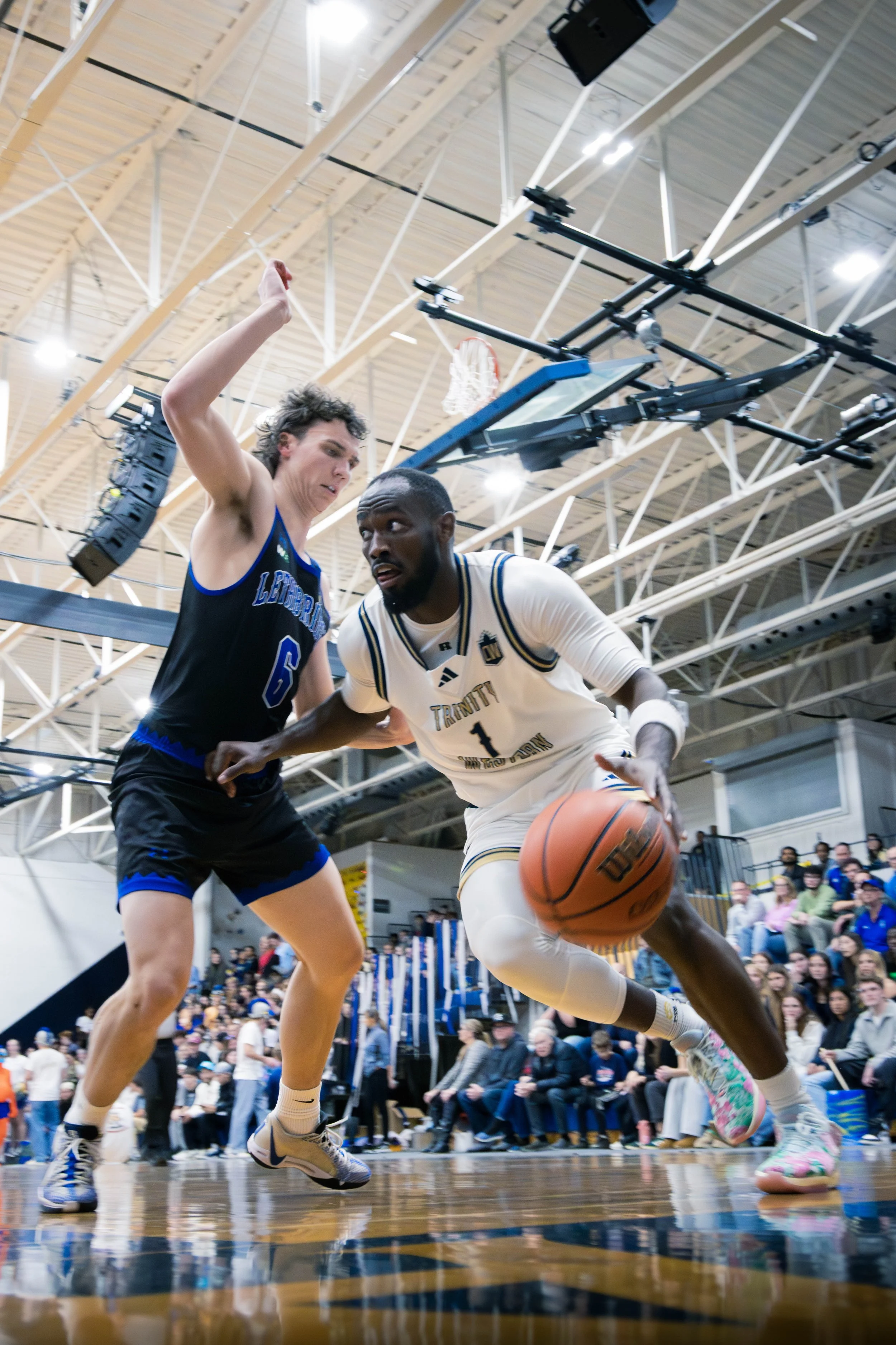 Mens Basketball-7.jpg