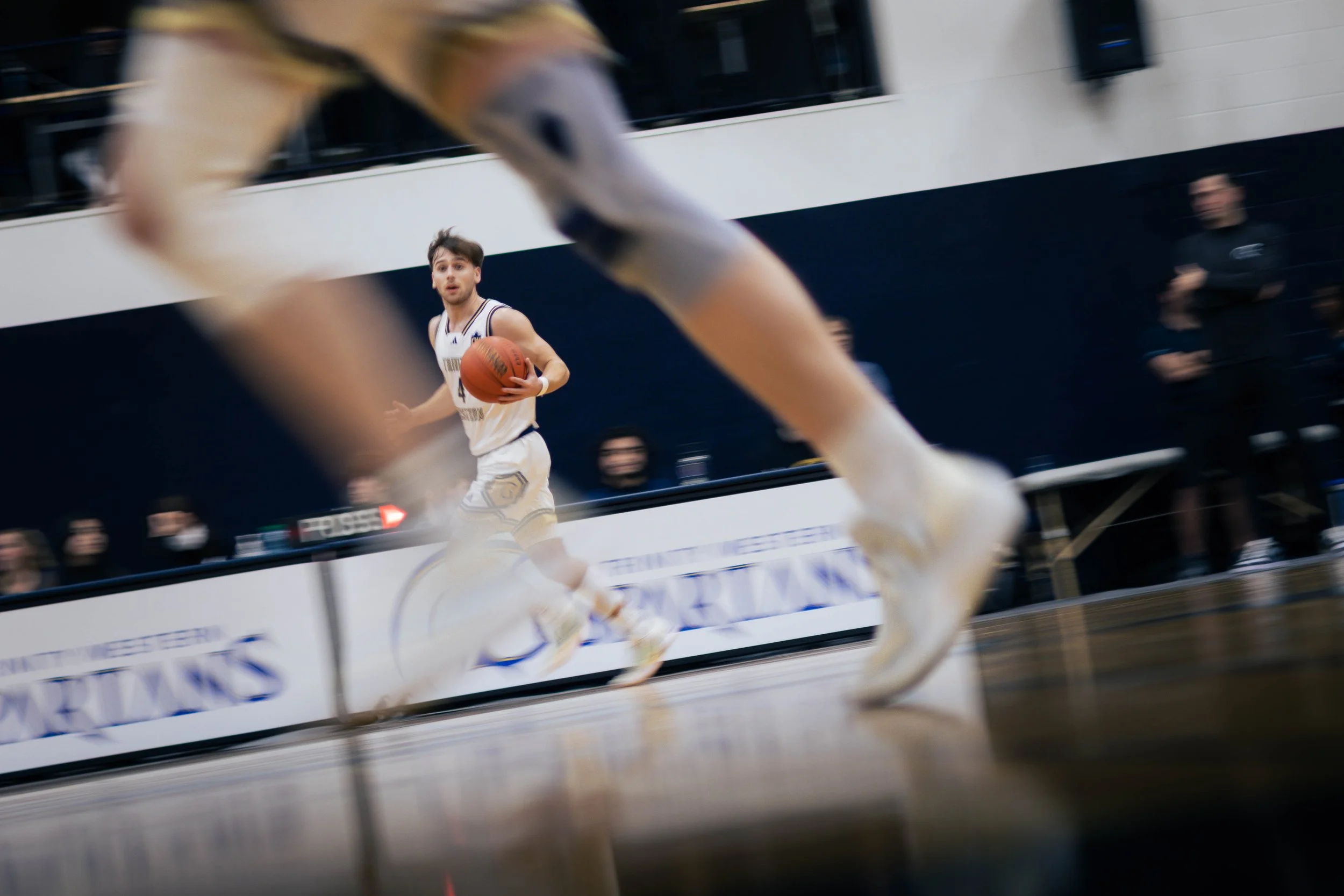 Mens Basketball-15.jpg