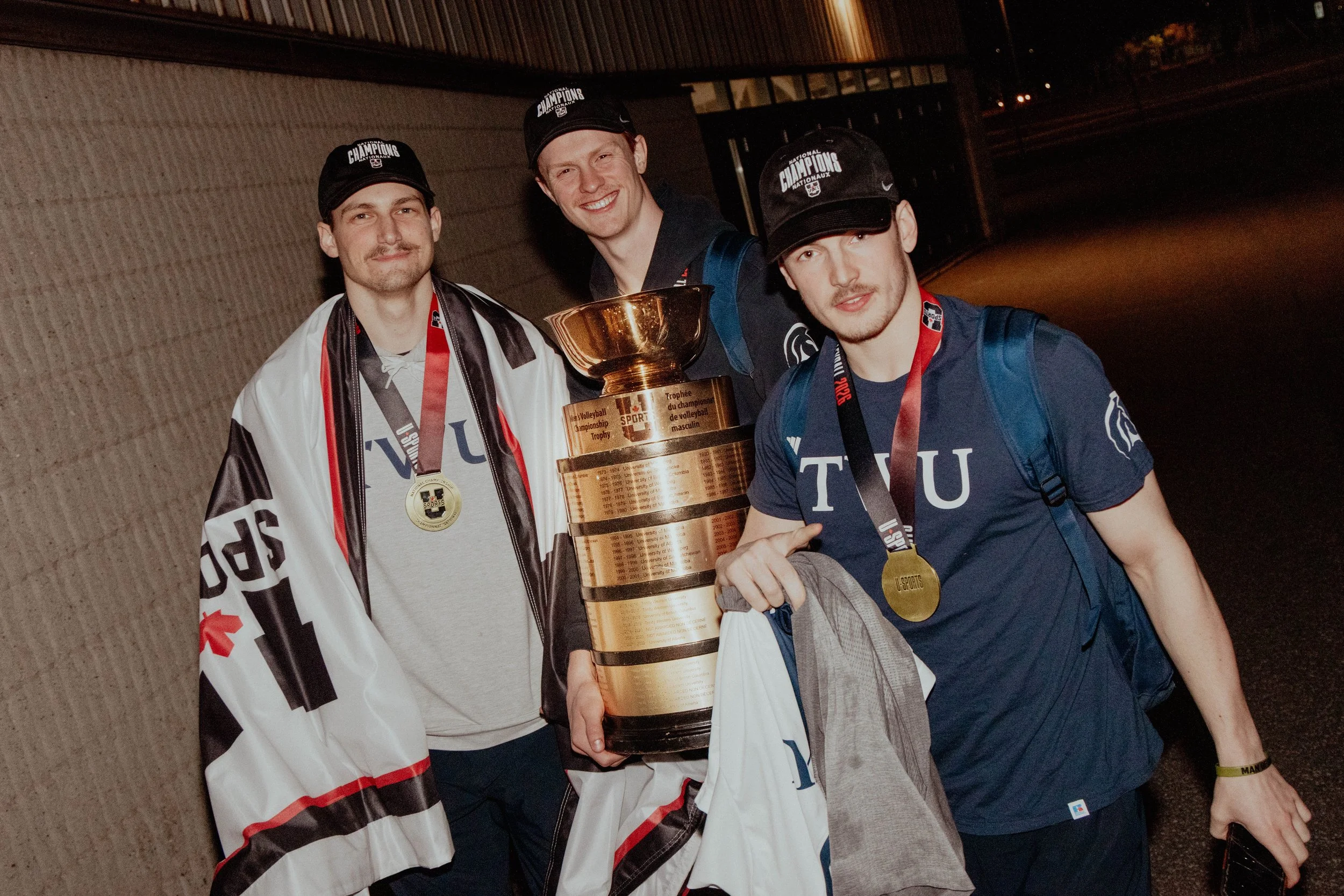 Boston Pizza Trophy Pic-4.jpg