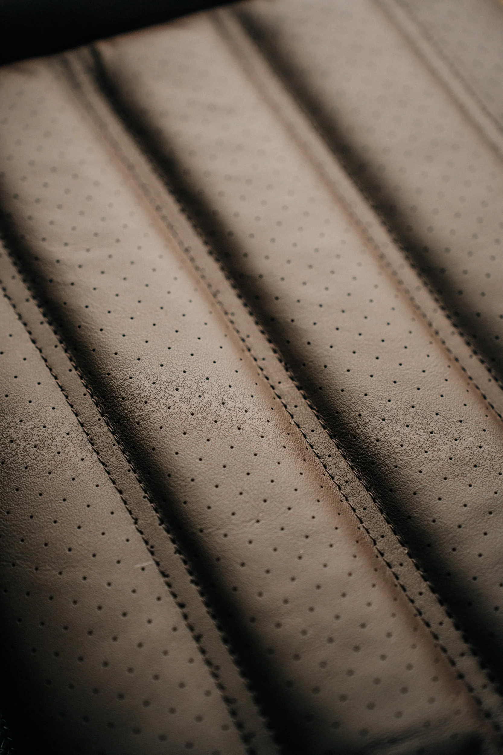 Manufaktur 964_oak green carrera 4_brown interior-07562.jpg