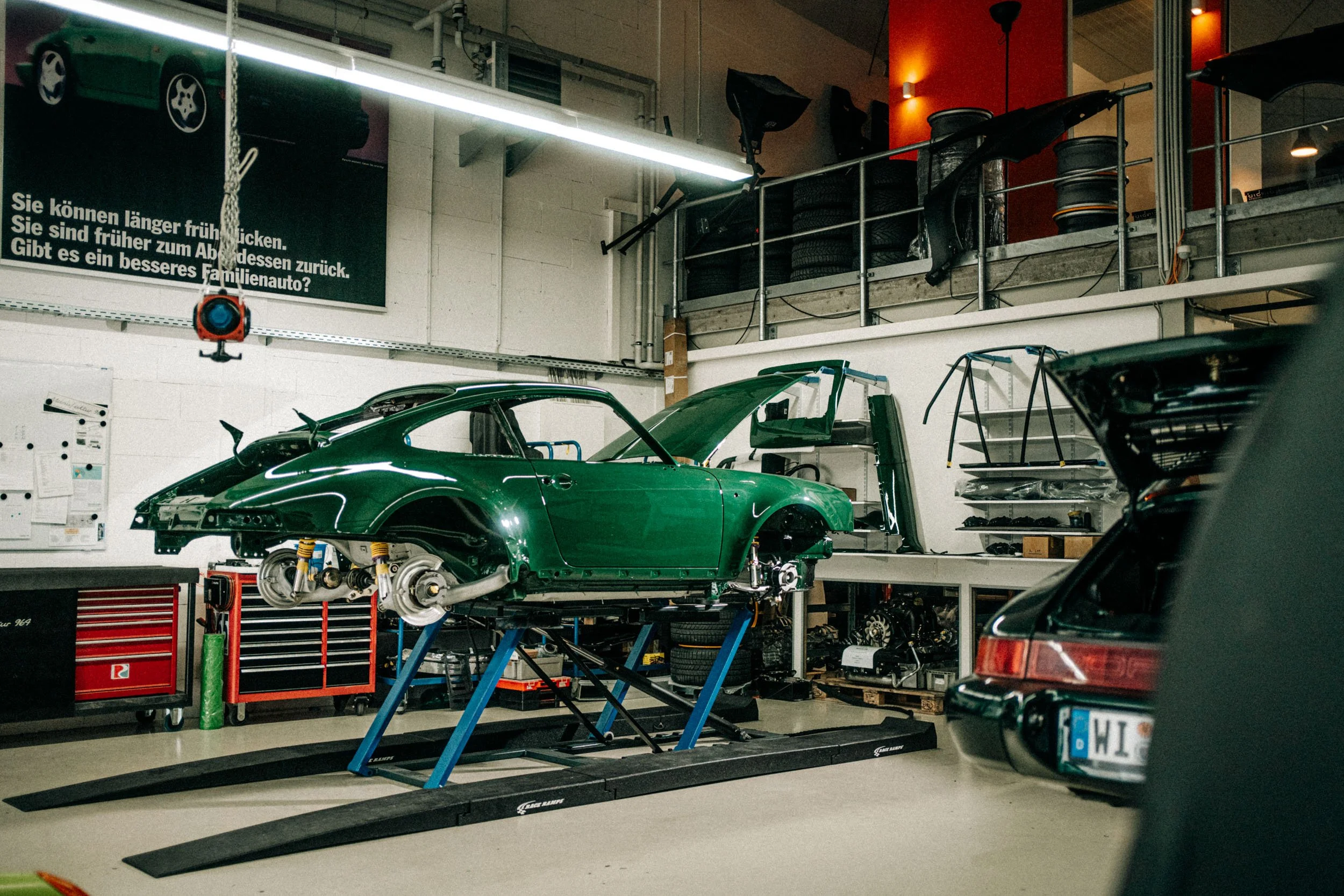 Manufaktur 964_964 turbo_irish green-07282.jpg