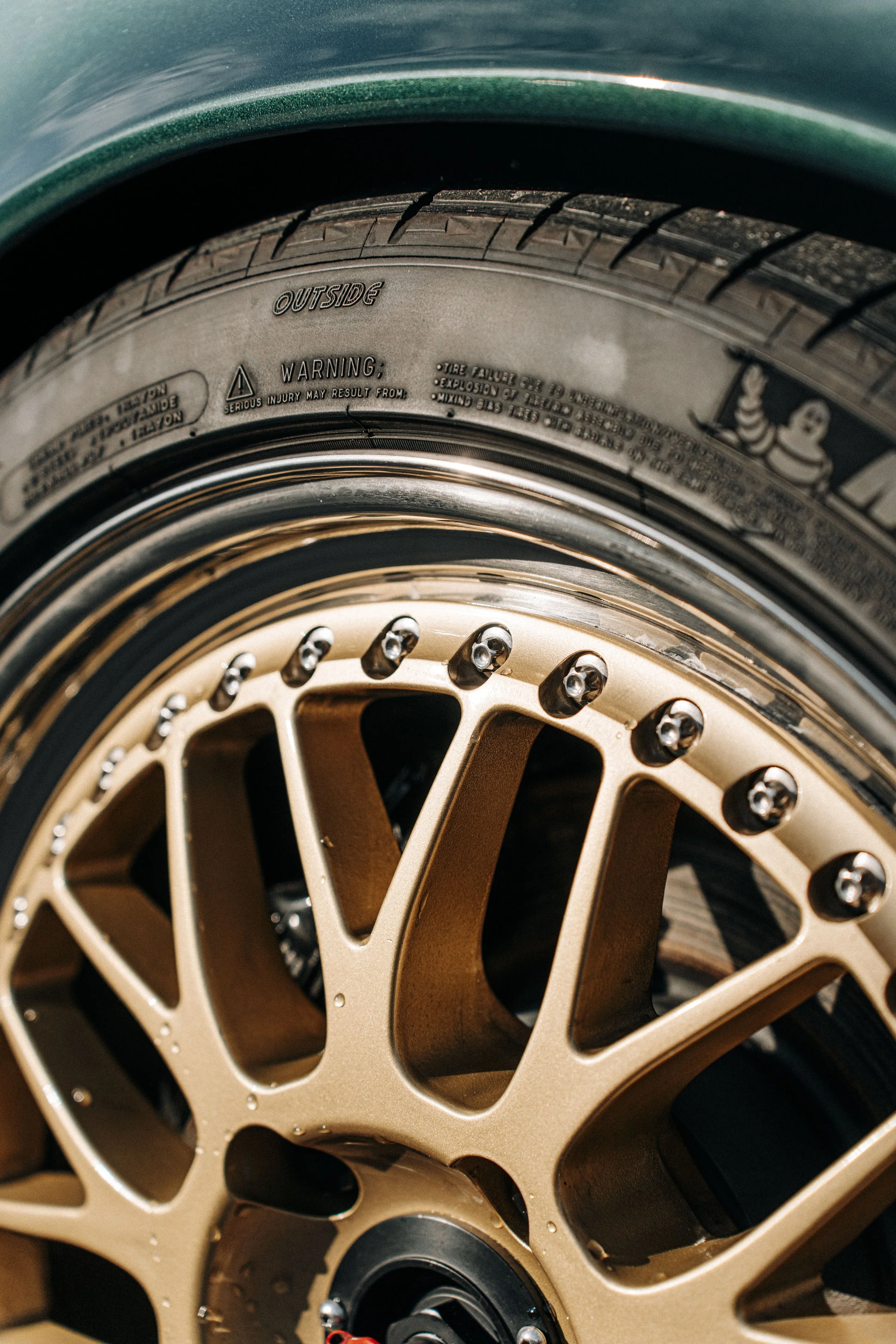 M964_2026_01_964C4_green x gold-05564.jpg