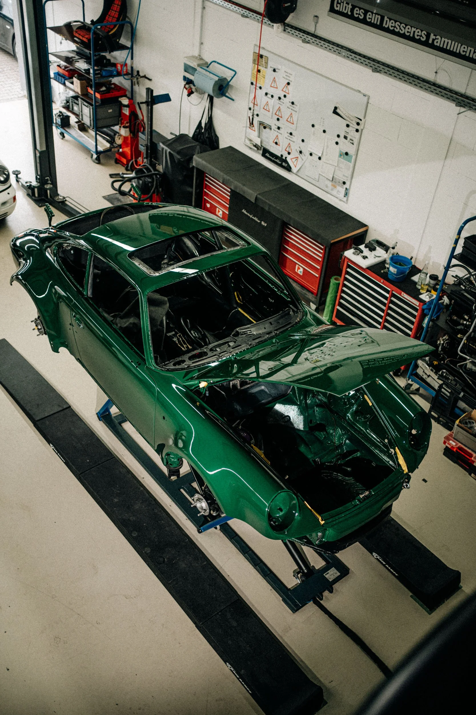 Manufaktur 964_964 turbo_irish green-07284.jpg