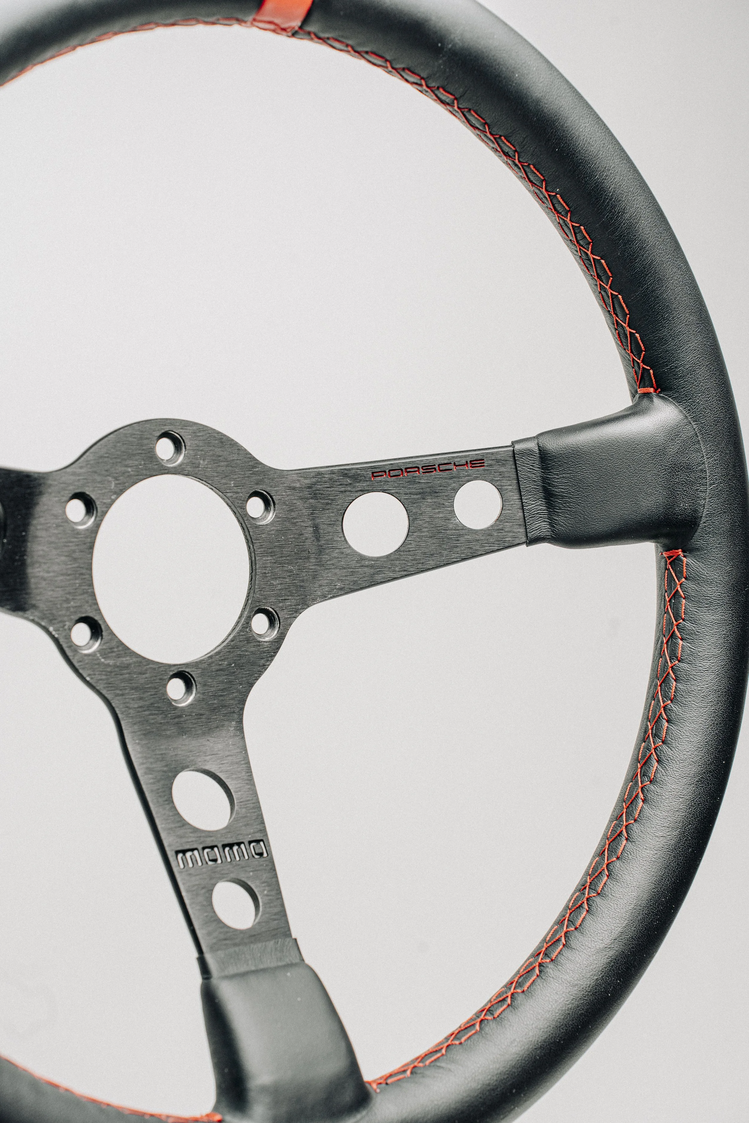 M964_2026_01_Momo GT2 Steering Wheel-05863.jpg