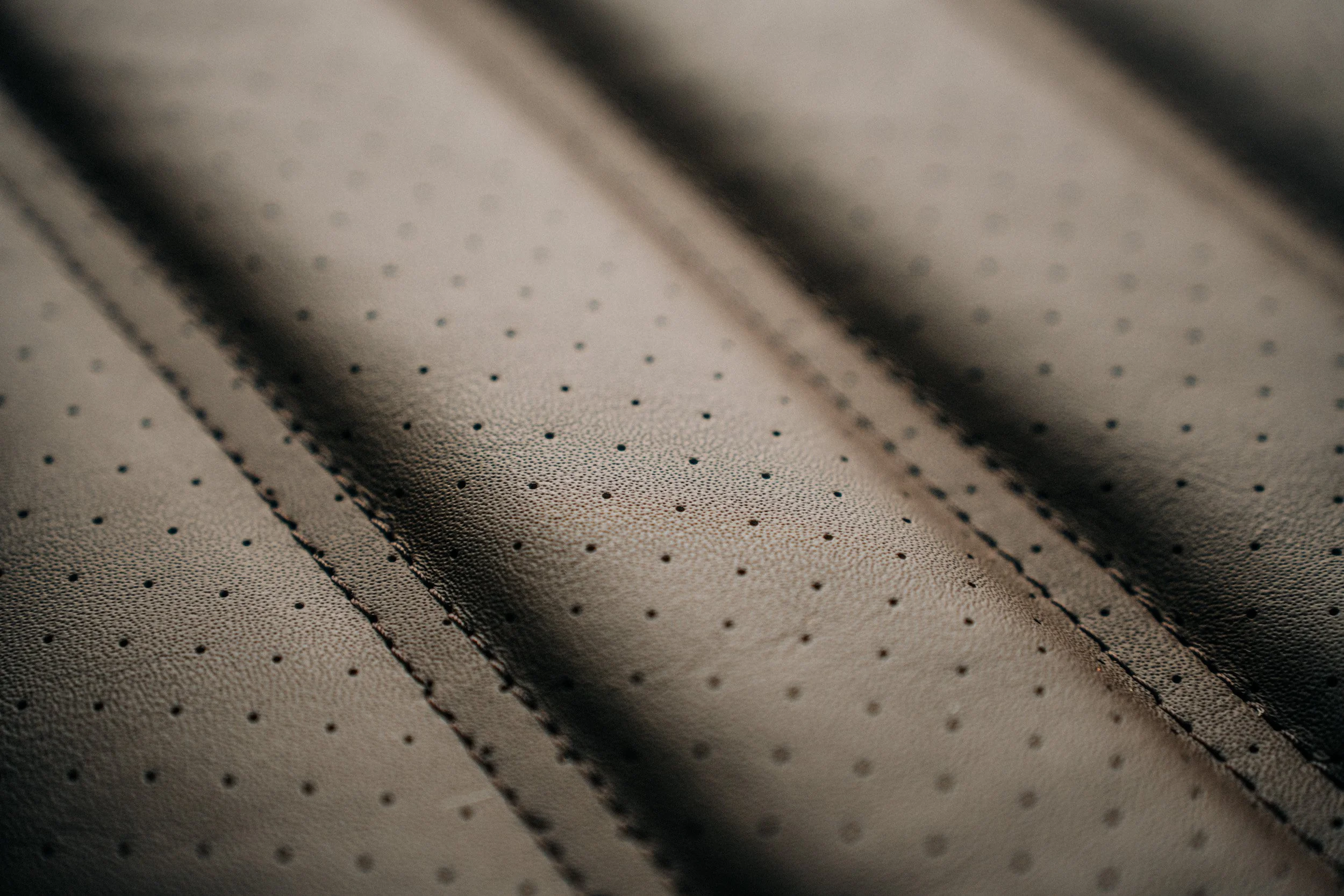 Manufaktur 964_oak green carrera 4_brown interior-07568.jpg