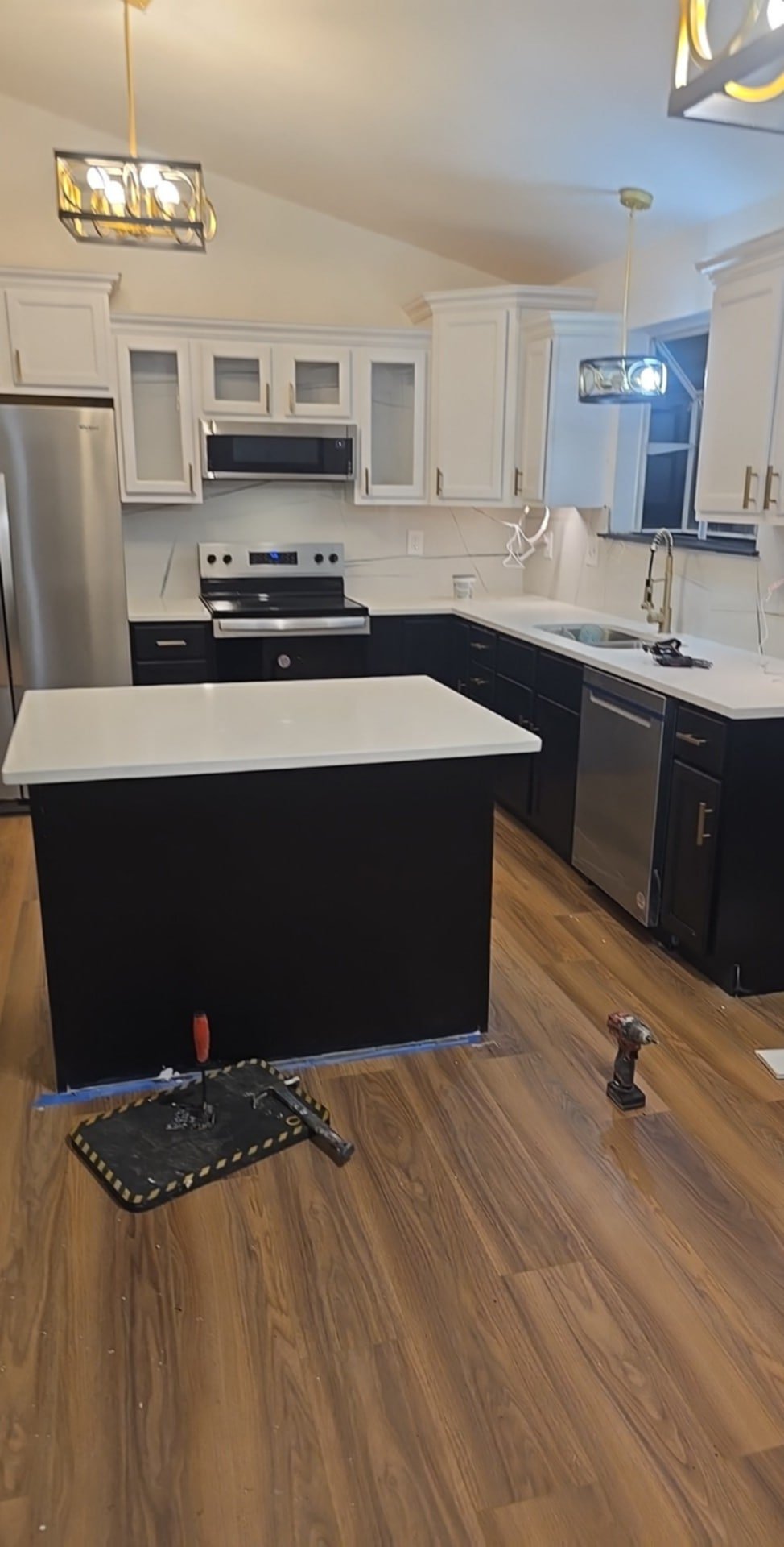 St. Louis home with ceramic backsplash installed.