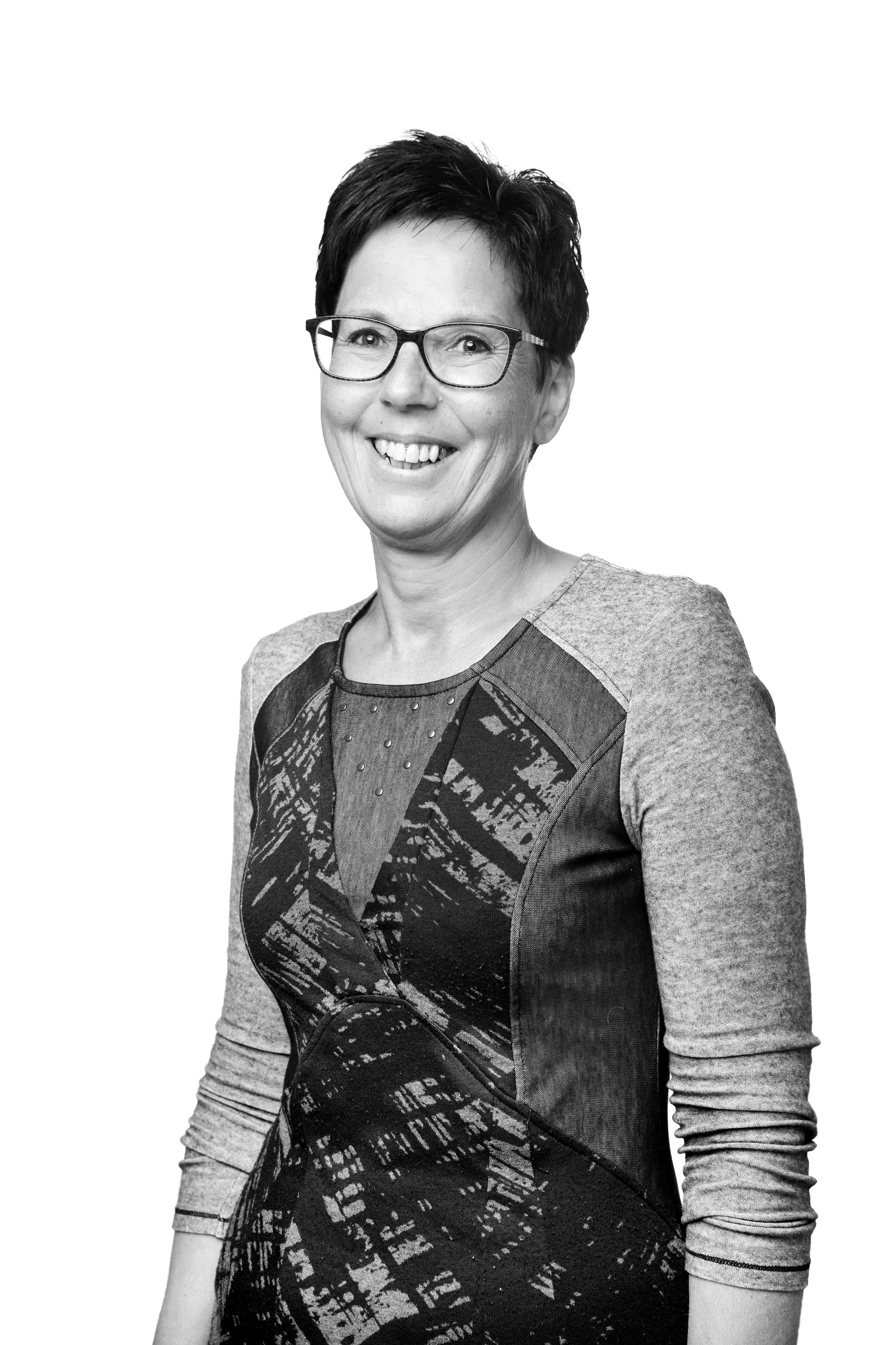 Helen Strøm, administrasjon i Solva.