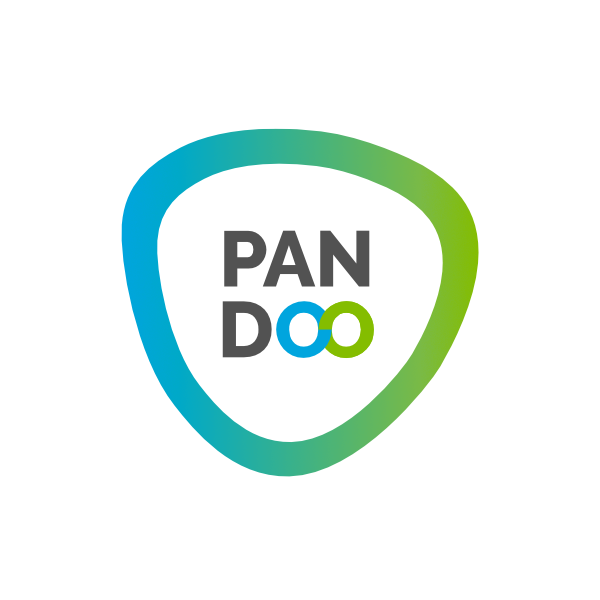 Logo mit dem Text 'PANDOO' in grauen Buchstaben und zwei Kreisen, einen blauen und einen grünen, auf einem weißen Hintergrund, umgeben von einem blauen und grünem Farbverlauf.