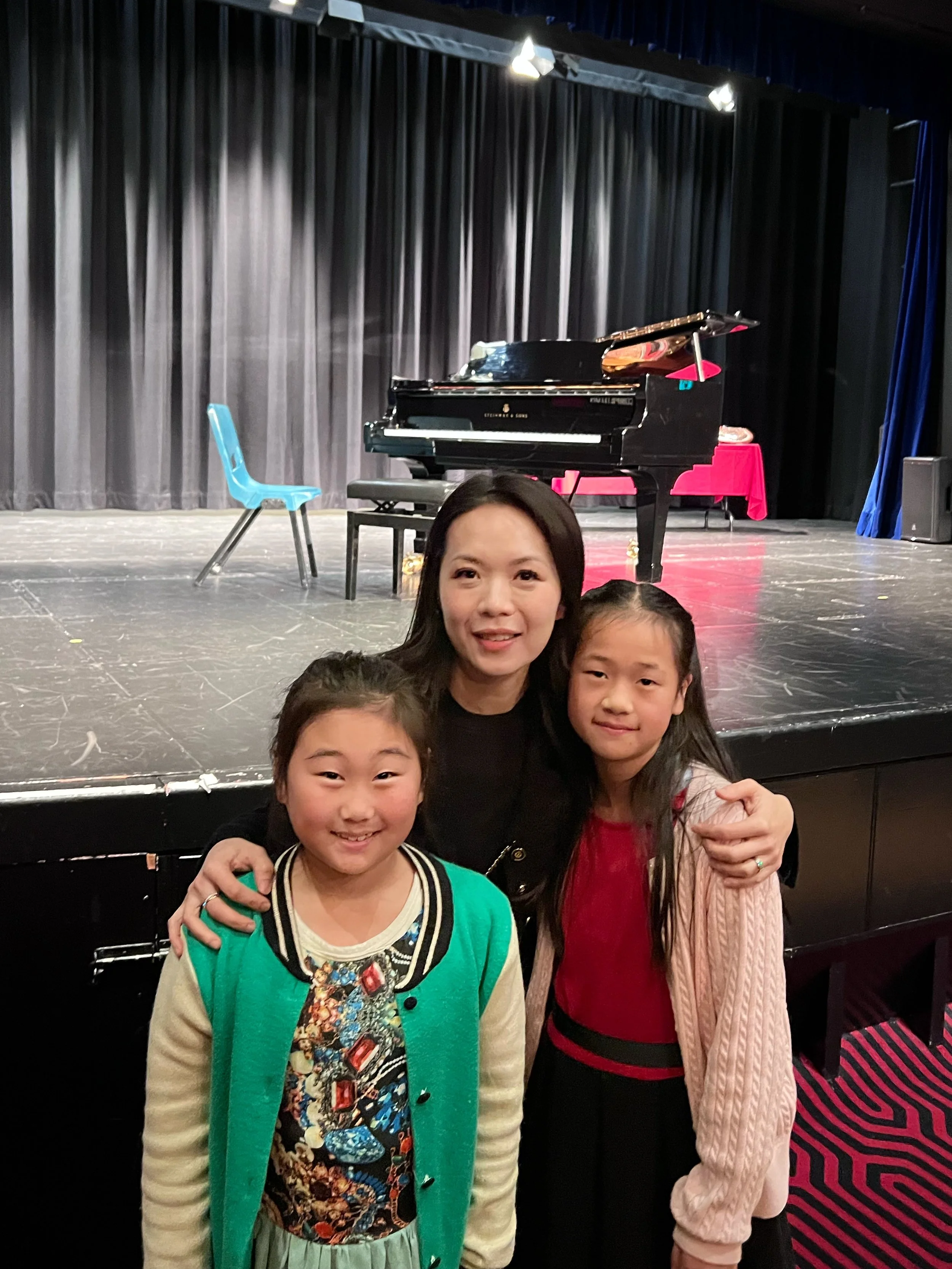 Tiffany and Mietta at the 8 years &amp; under 10 class