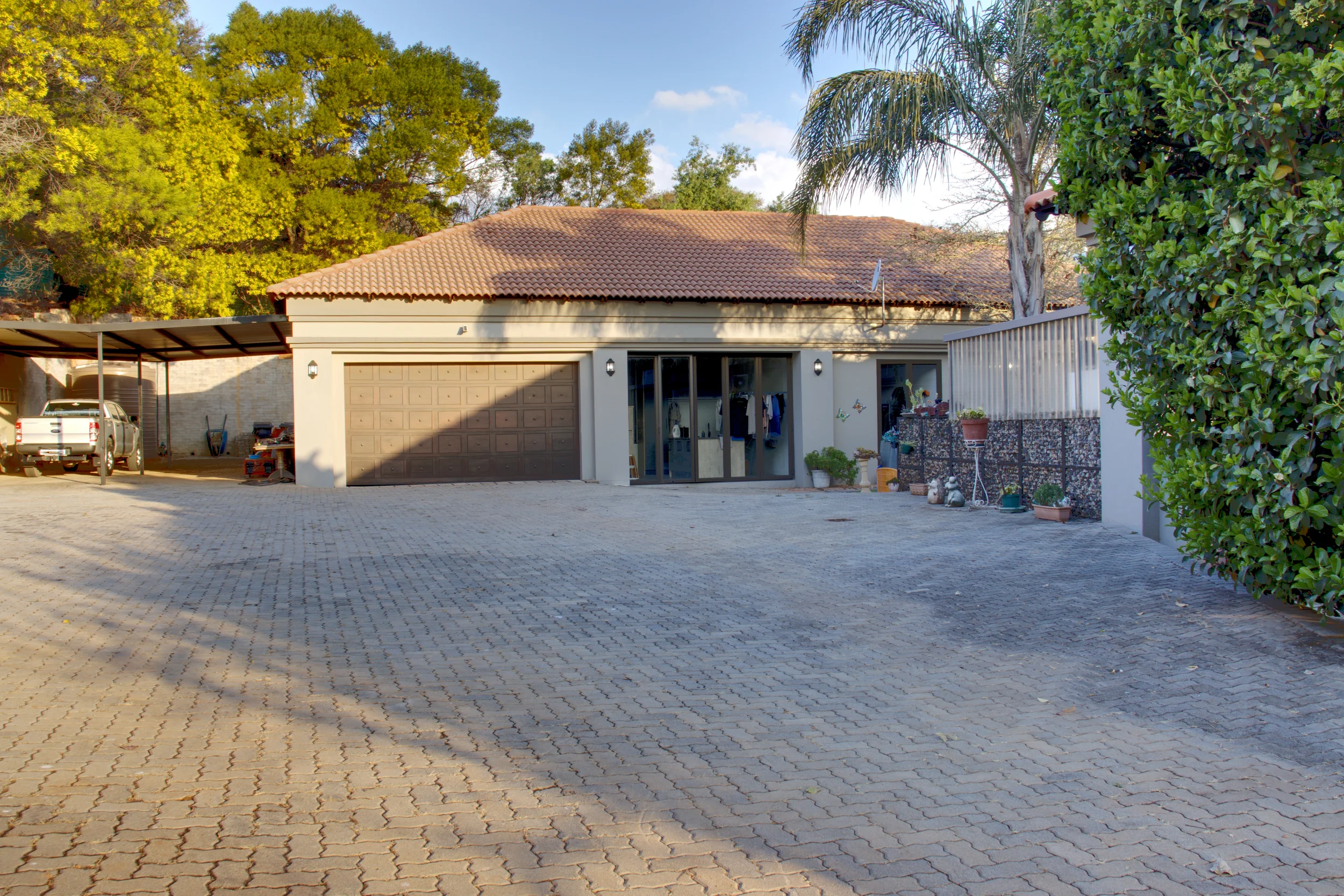 8 Outside Laundry, Workshop & Carport.webp