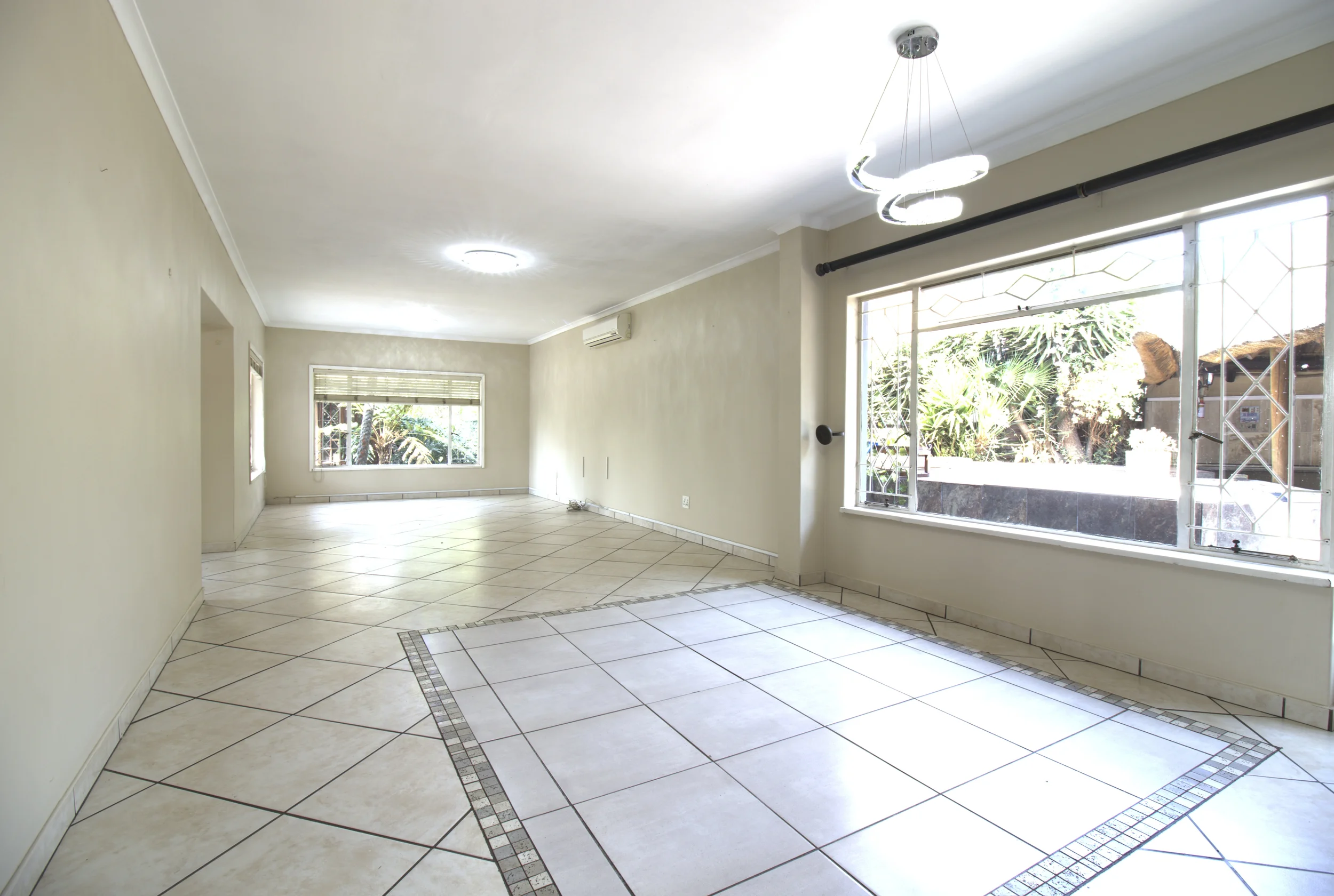 Lounge & Dining Room_001.webp