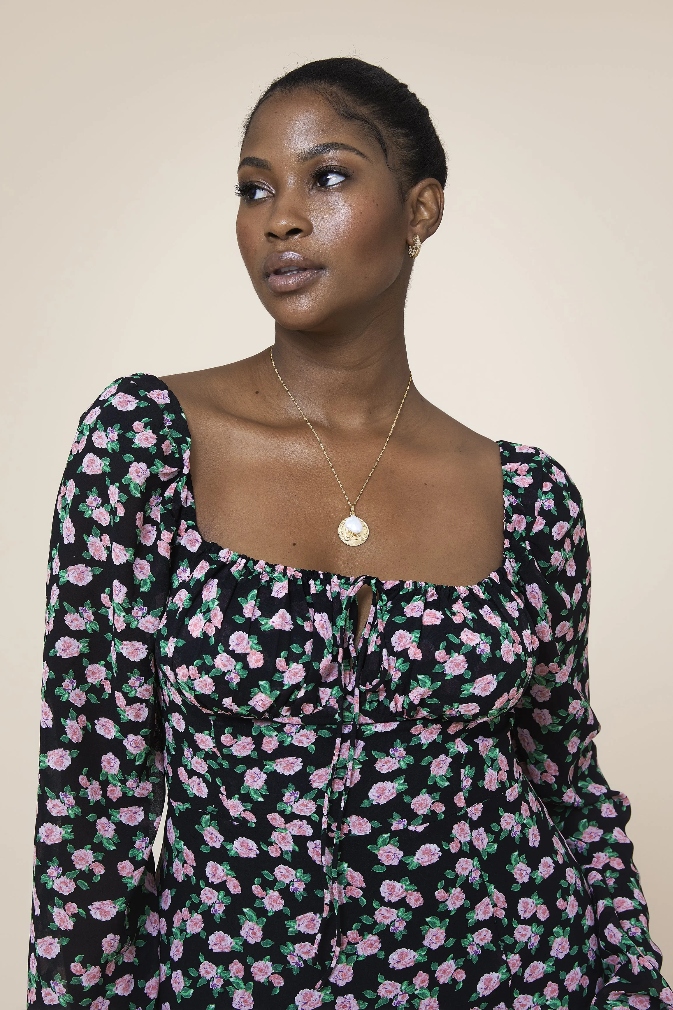 VENICE BLACK FLOWERS_4960.jpg