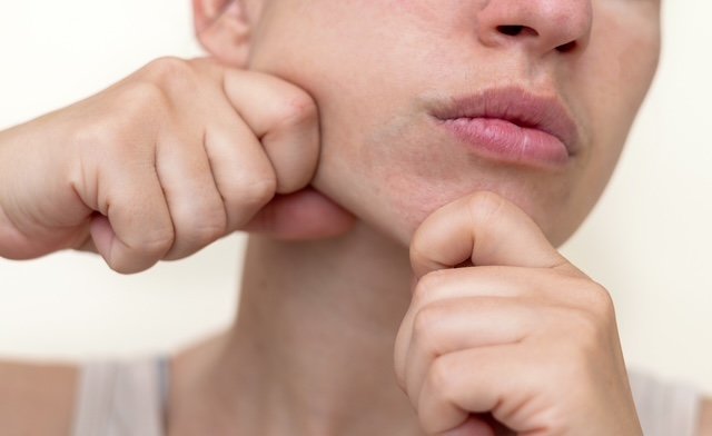 kasvohieronta ja ihon hyvinvointia tukeva hoito