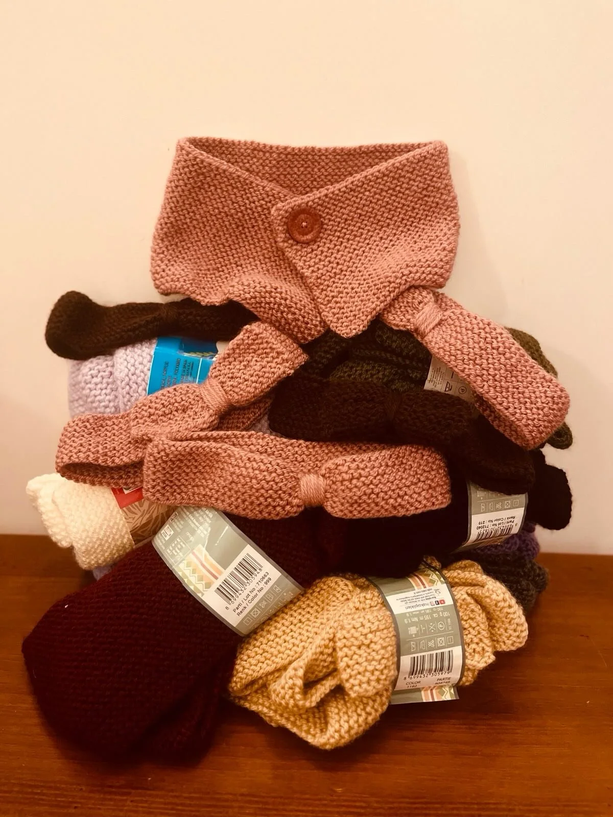 ✨ Slow fashion, the Neswabyora way ✨

At Neswabyora, every piece is created with patience, care, and intention; because we believe fashion should feel good on your skin and in mind 🤍

This collection celebrates timeless colours, cozy textures, and t