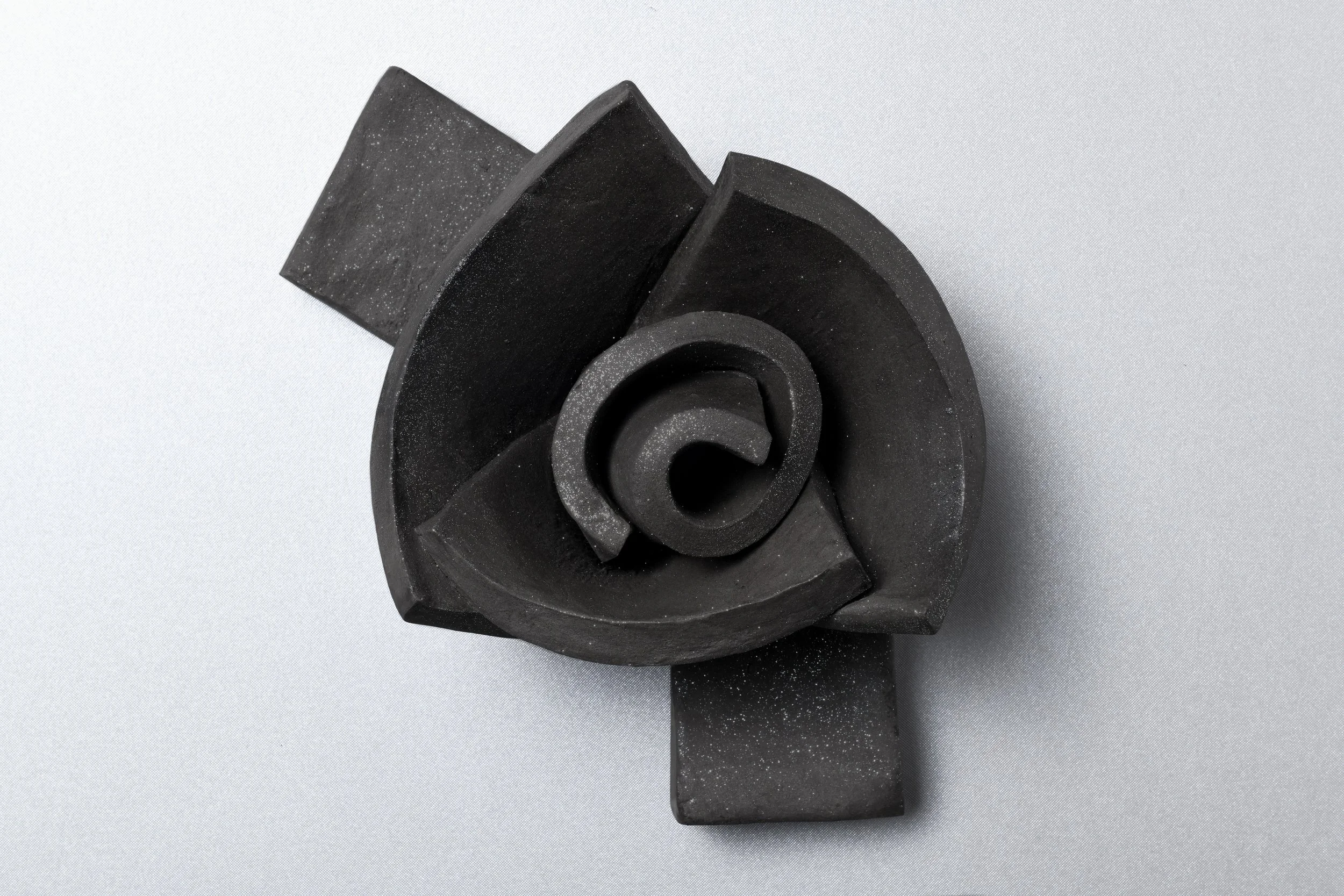 DASMINERALBLACK_MOOD_04.jpg