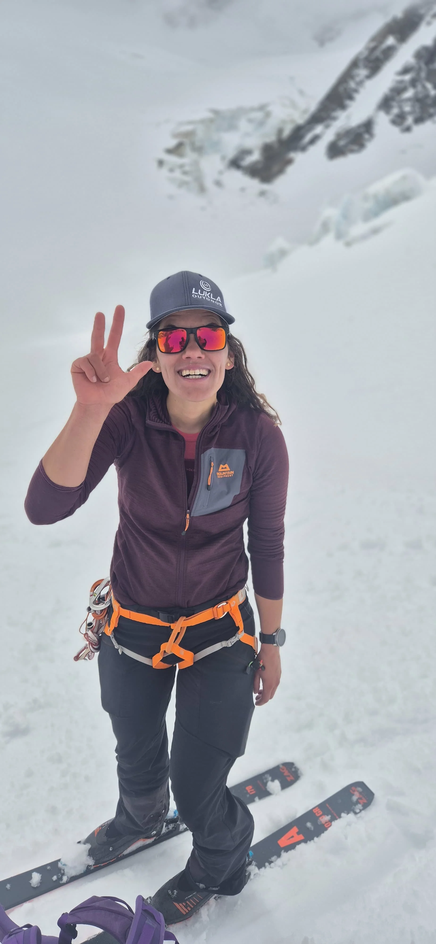 Lena Ramstetter auf Skiern im Schnee