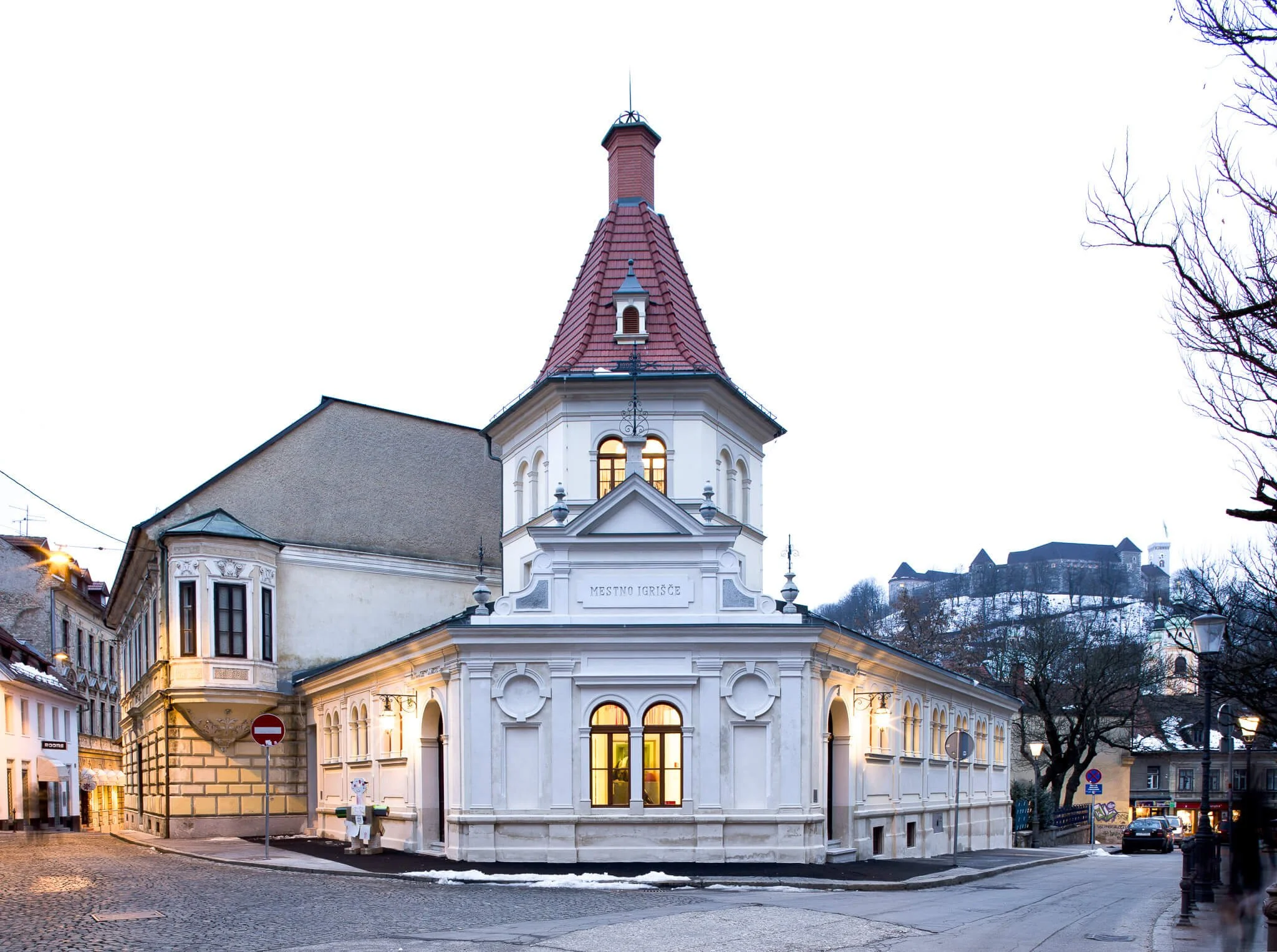 POKRITO OTROŠKO IGRIŠČE