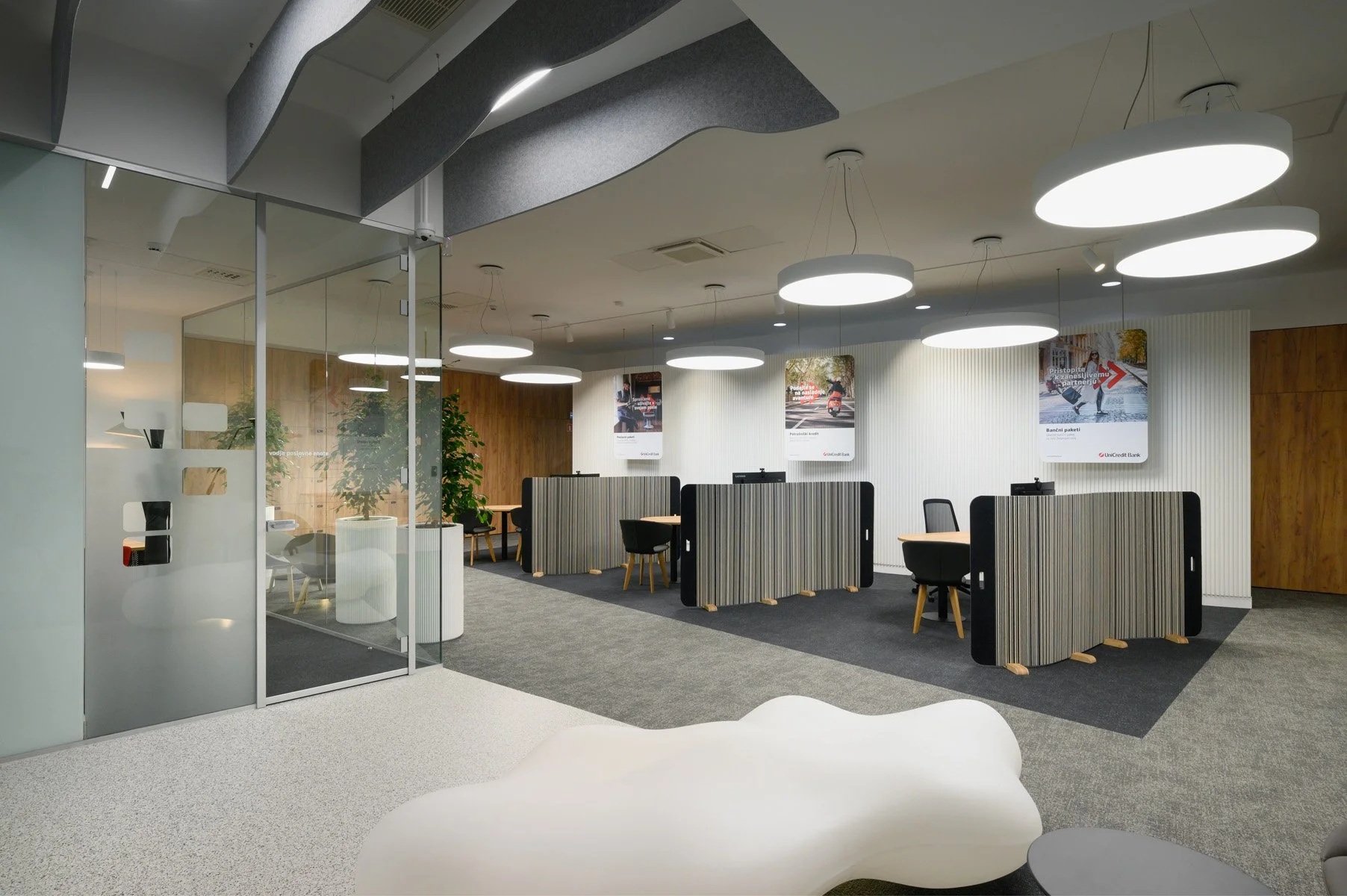 UNICREDIT BANKA - ŠUMI