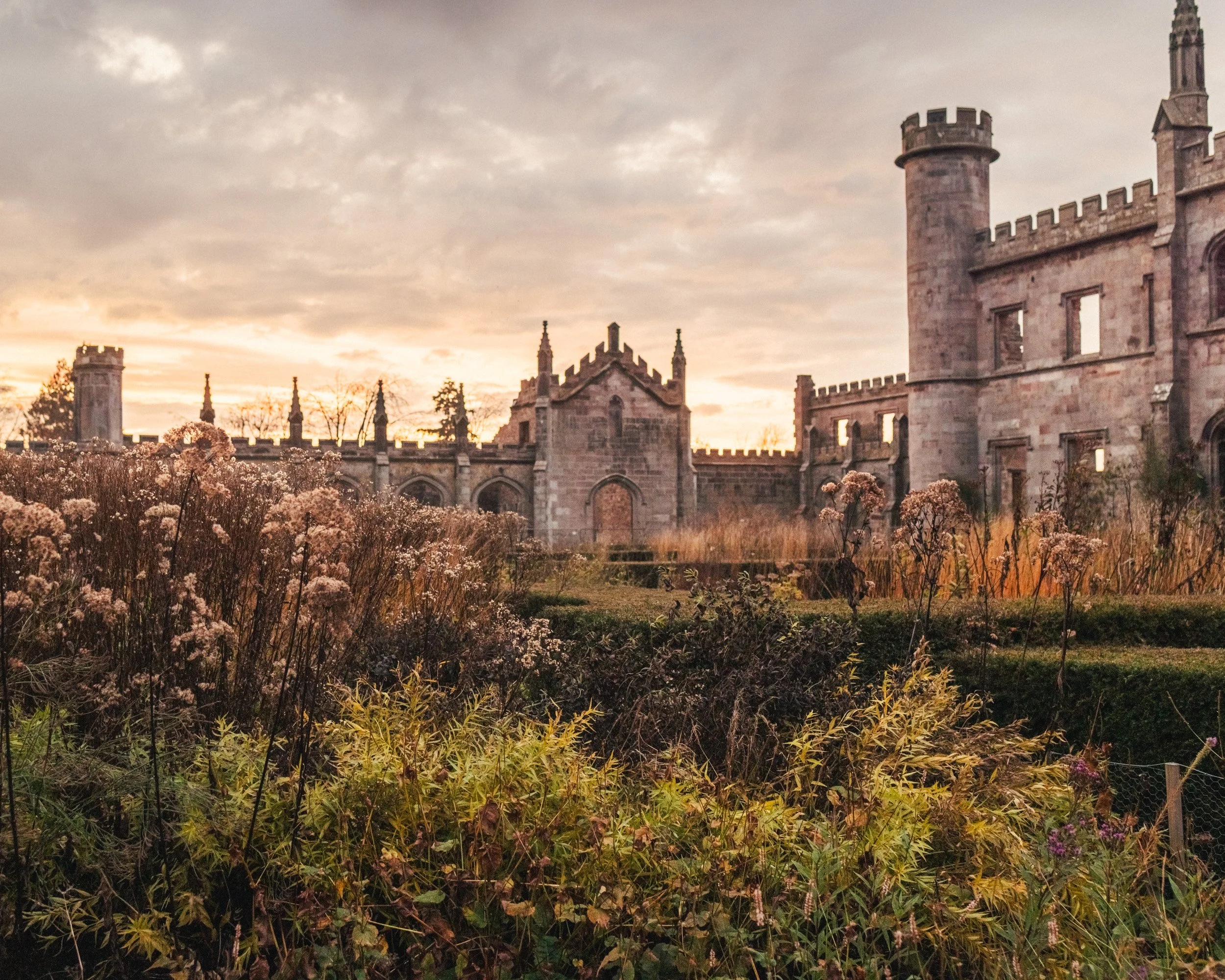 gardens-251106-174603-lowther-castle.jpg
