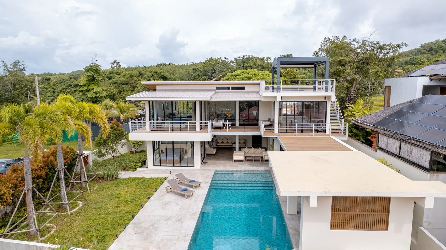 Modern and luxurious Private Pool Villa with sea view at Koh Yao Noi island with a private swimming pool , surrounded by greenery and Pasai Beach.  Escape and tranquility for retreat. Easy access. Between Phuket and Krabi .