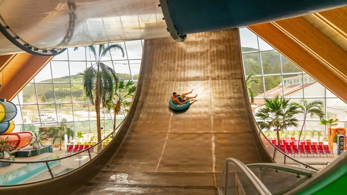 21021_14_Galaxy_Erlebnisbad_Aquapark_Rutschen_Xtreme-Level_800p_0.jpg