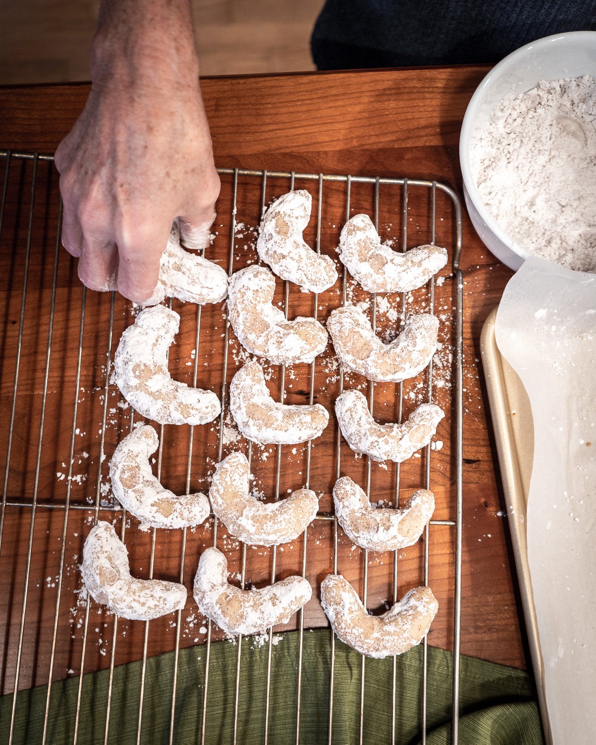 AlmondCrescents-14.jpg