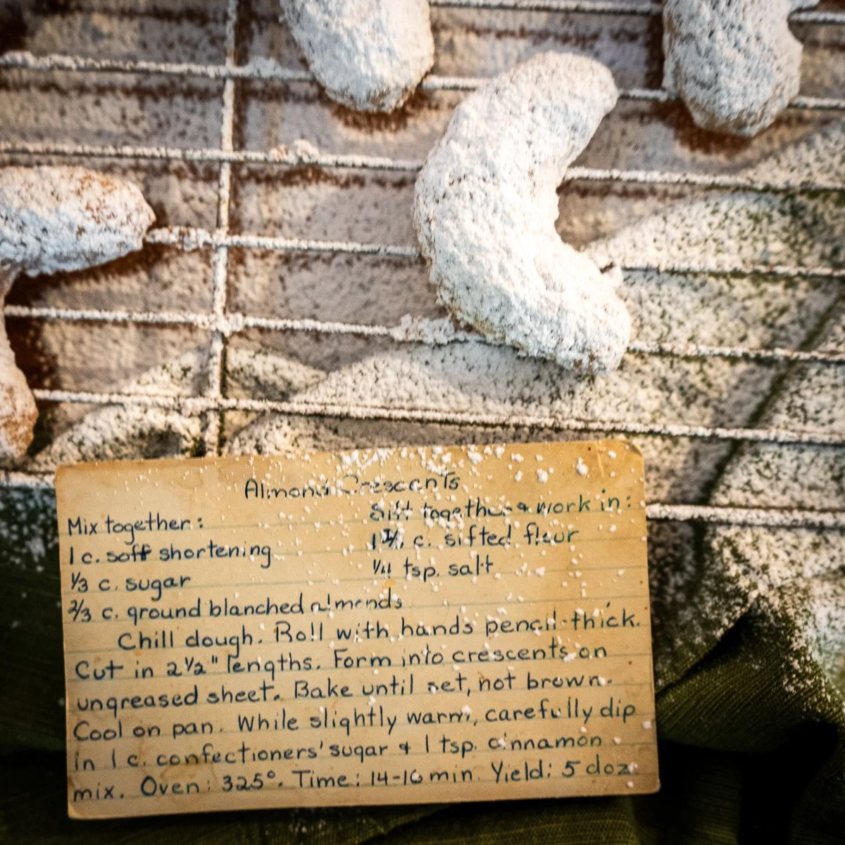 AlmondCrescents-22.jpg