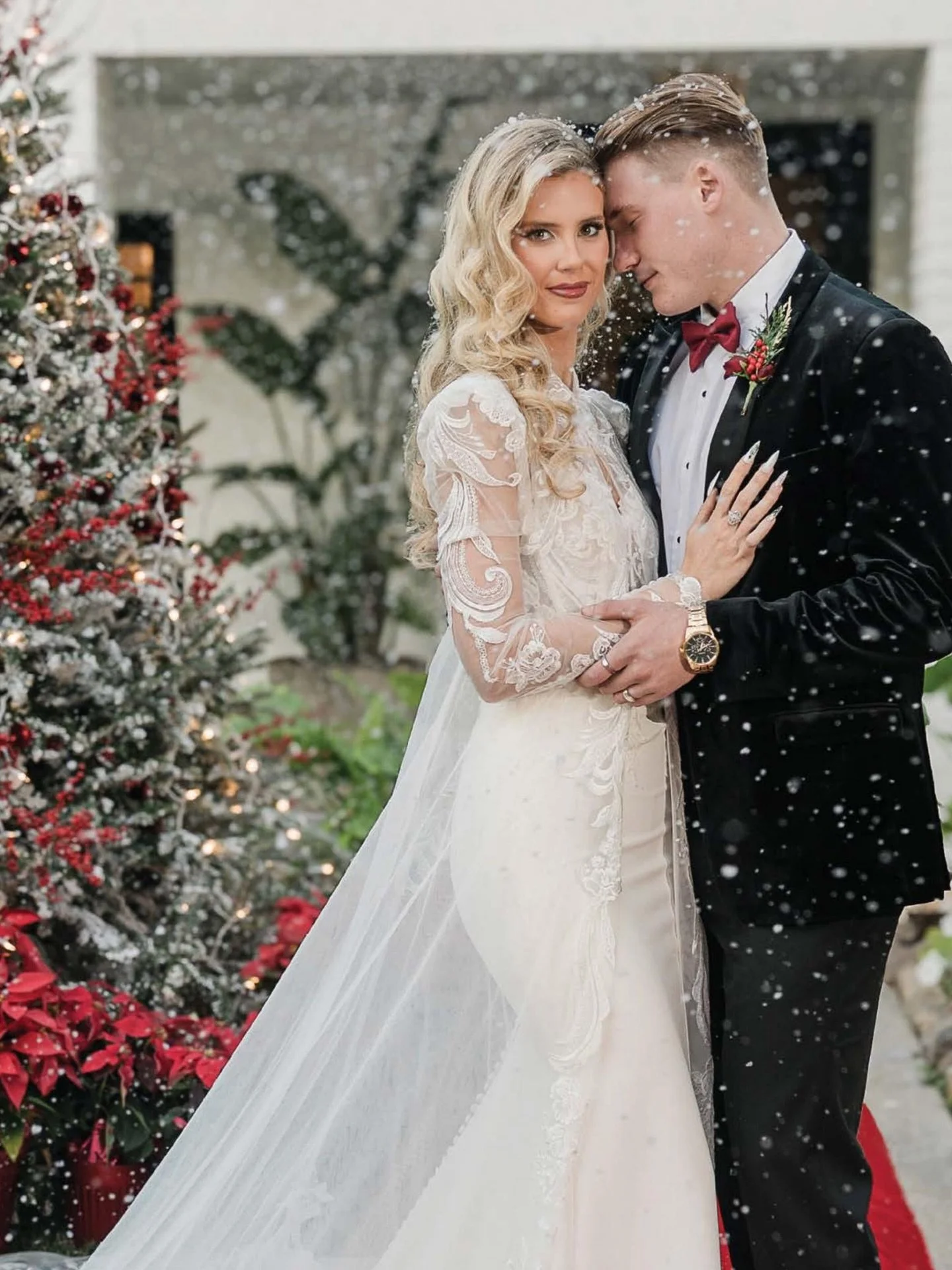 Wedding in a Winter Wonderland ❤️🎄 #beablissbride 

It&rsquo;s the holiday season and we&rsquo;re reminiscing over this styled shoot from a few years ago with @nowweddingsmagazine! It&rsquo;s the perfect inspiration for a stunning winter wedding. 

