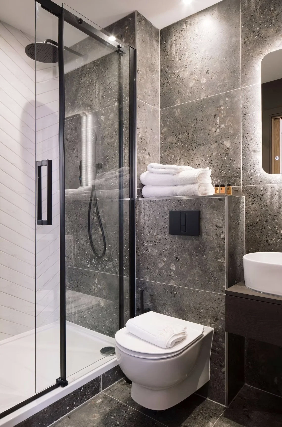 bathroom at 53 percy place