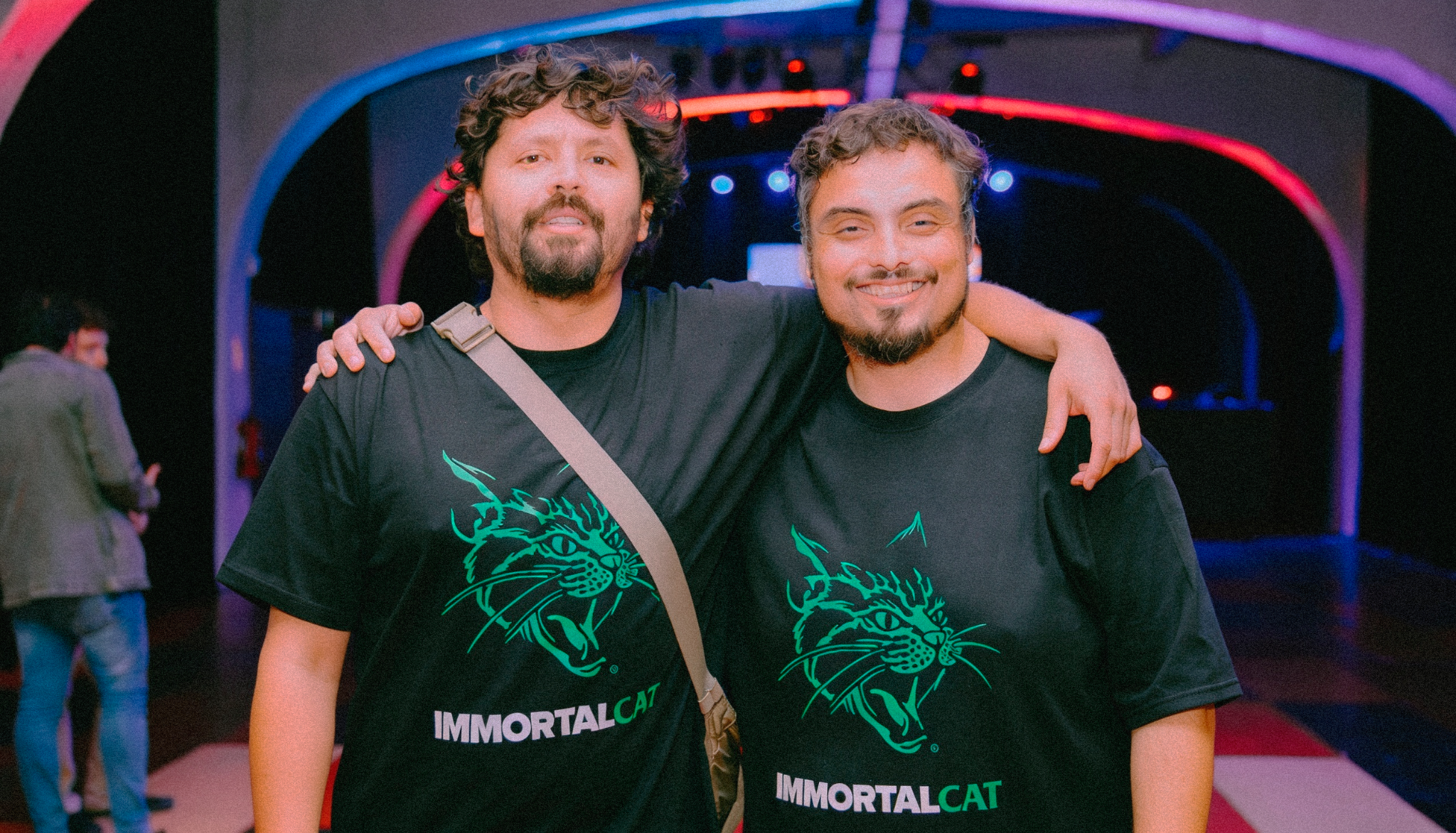 Andrés Reyes Donoso y Roberto Cisternas, socios fundadores de Immortal CAT, estudio creativo y productora audiovisual en Santiago de Chile.
