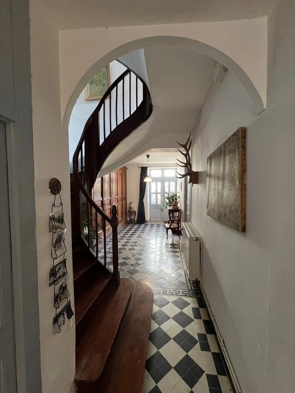 Downstairs hall.jpeg