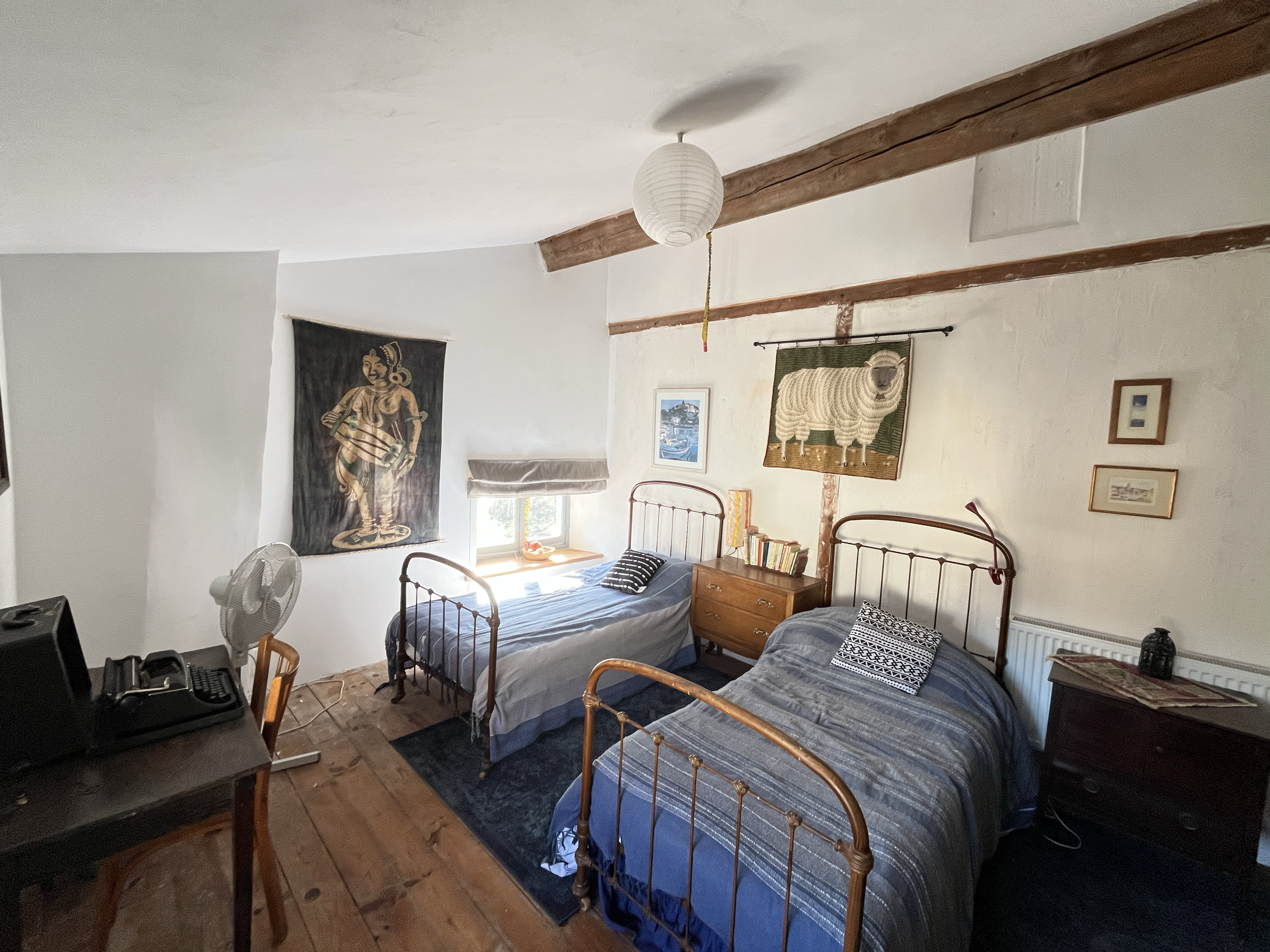 Batik Room Twin Beds