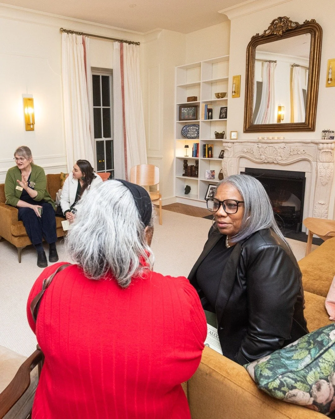Membership has its perks. This is one of them. ✨

At The Alcove, our Haven is a member community space where you can slow down, connect, and feel at home.

Find out how you can join our growing community of women and gender expansive people: AlcoveRI