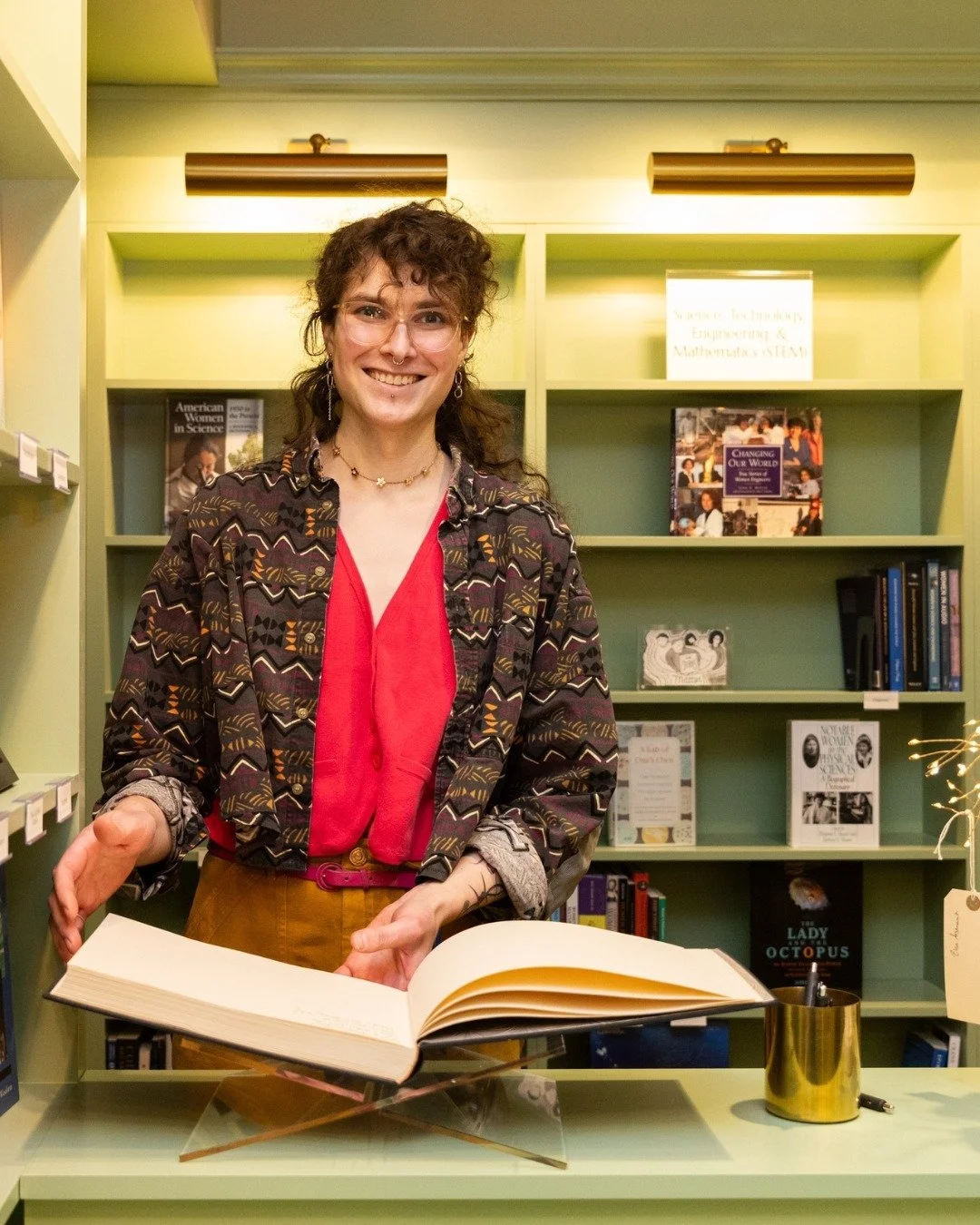 Don't forget to sign the guest book when you visit 📖

Beautifully designed by Arbor of @hopebindery , you can find it tucked inside our Biographical Library&mdash;free and open to the public to browse and cozy up and read.

Come visit The Alcove and