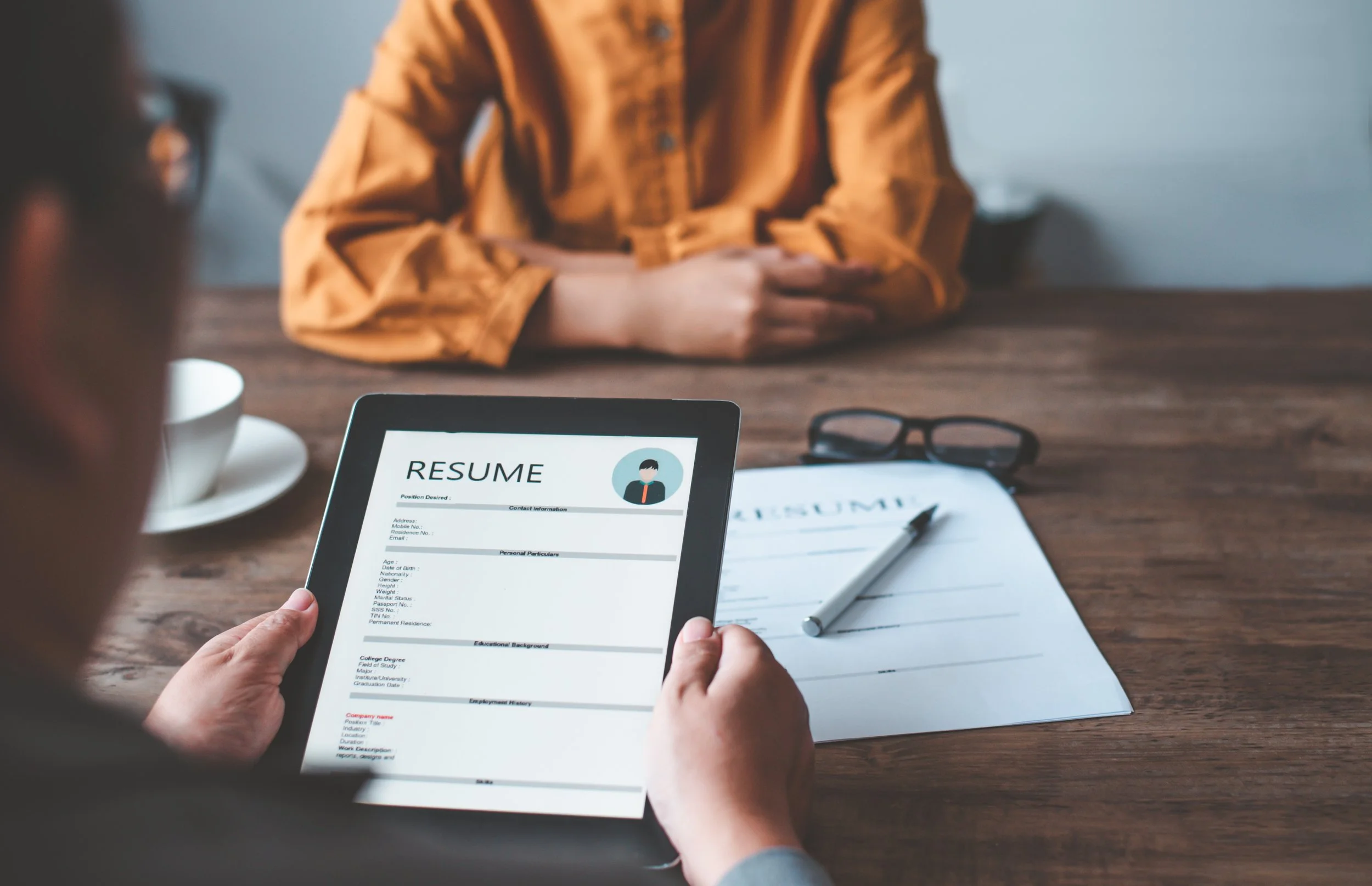 How to Write a Federal Resumé That Gets Noticed (and Cleared)