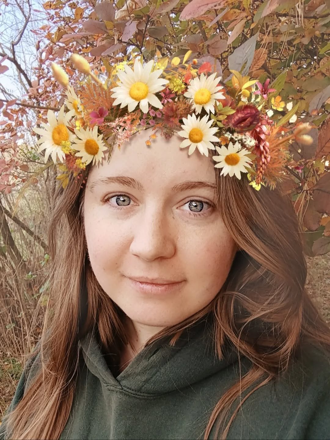 💚Happy Sunday my friend! I thought I'd introduce myself on this slow snowy day ❄️. I'm Samantha and I'm grateful for this space to share my poetry with you. 
 
The original idea behind my writing was to emulate what a Hobbit would either write or en